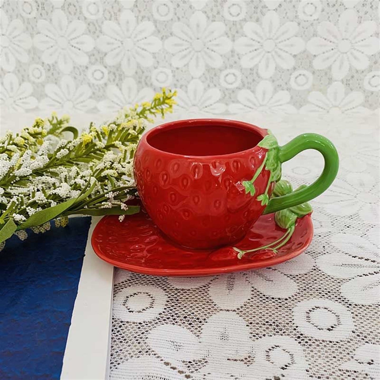 Strawberry Ceramic Cup Red Coffee Cup and Saucer Set Office Coffee Cup Tea Set Cafe Restaurant(201300ml) ()
