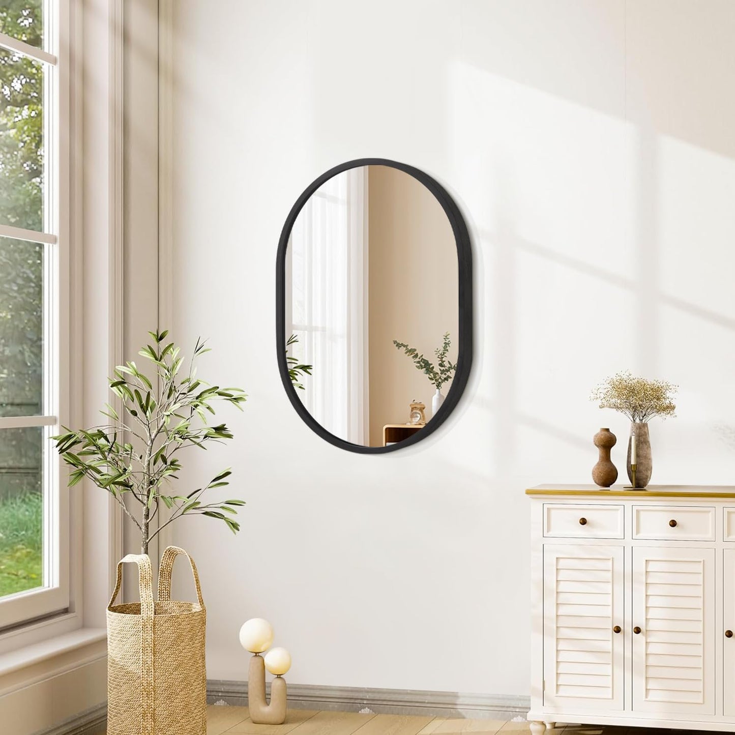JJUUYOU Oval Mirror Black Metal Framed Bathroom Mirrors for Wall 16X20 Inch Matte Bedroom Vanity Mirror Farmhouse Anti-Rust Tempered Glass Hangs Horizontally or Vertically Mirrors