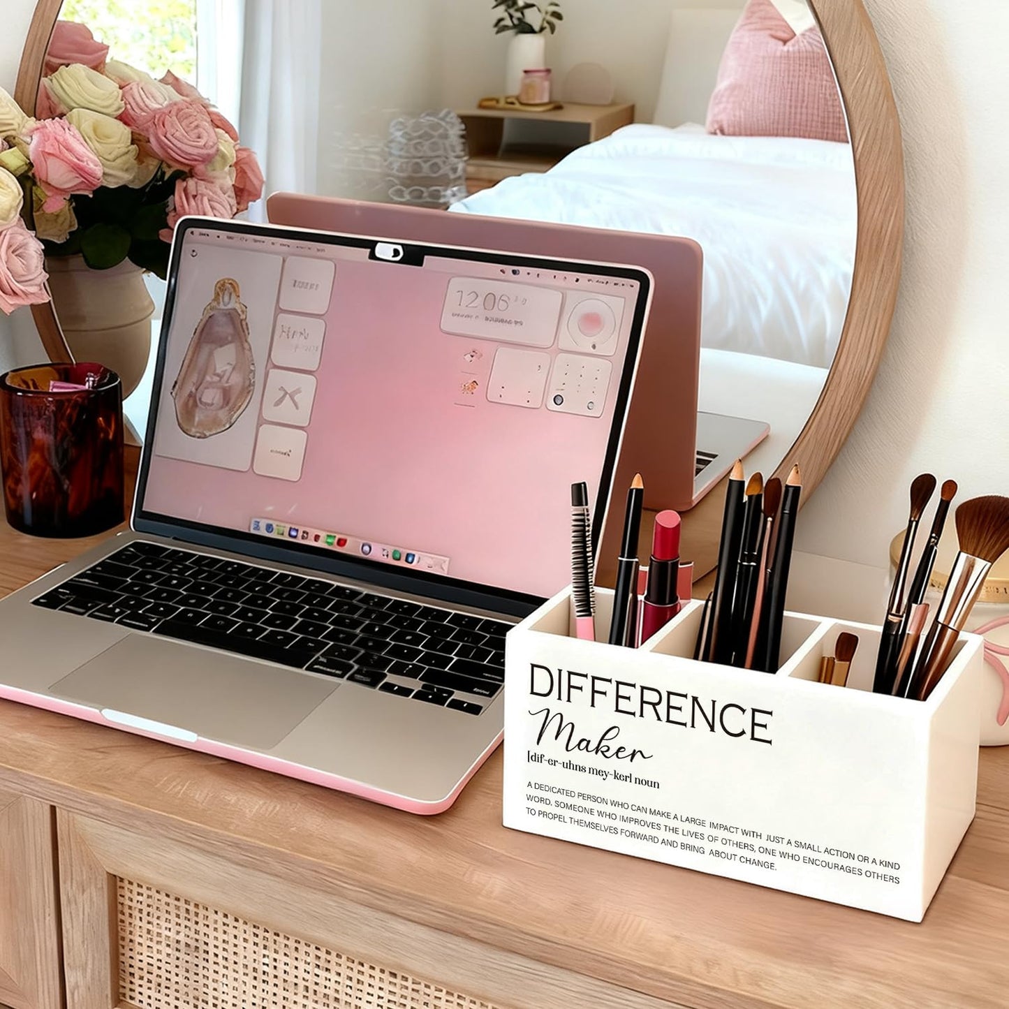 LIANGW Difference Maker Gift Pen Pencil Holder for Desk, Thank You Appreciation Gifts for Coworkers Leaders Teachers, Difference Maker Wooden Box Sign Decorations for Office Workplace Desk Tabletop