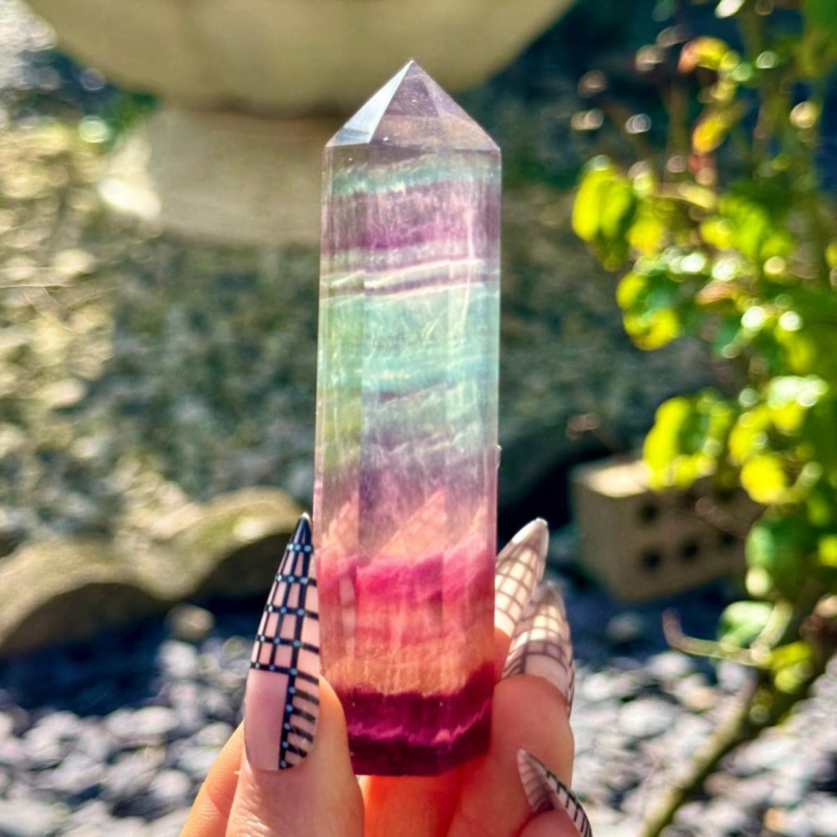 YOUNAIERZX Natural Fluorite Crystal Wand Hexagonal Point Obelisk Large Polished Reiki Energy Stone for Meditation Therapy Healing Crystals Gifts Decoration 1Pc
