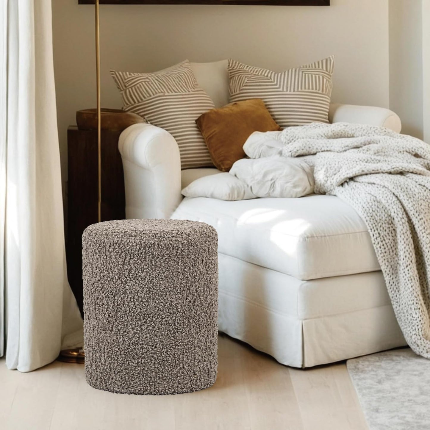 Get Set Style Modern Round Ottoman with Soft Padded Seat, Multifunctional Vanity Stool for Makeup, Upholstered Footrest Stool Ottoman Foot Stool for Living Room, Bedroom