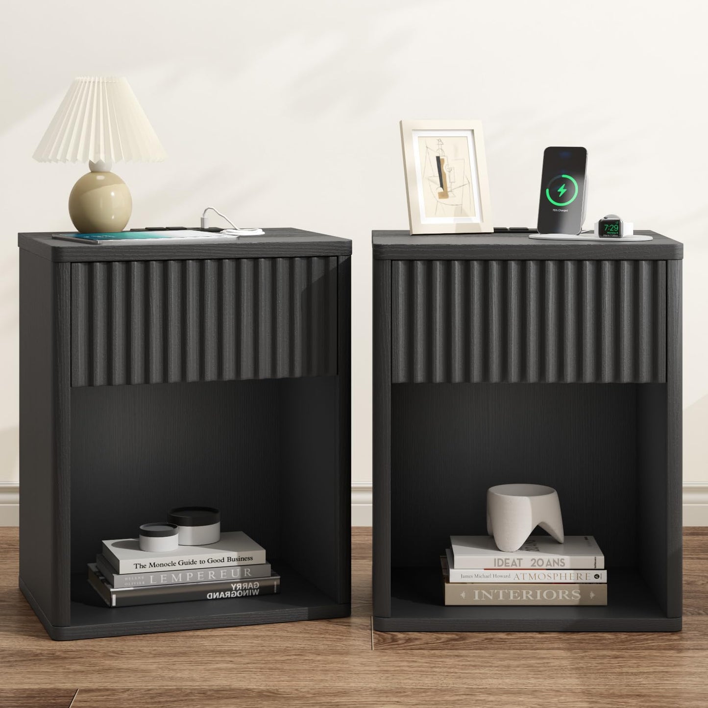 Fluted Black Nightstands Set of 2 w/Charging Station, Wooden End Table Bed Side Table with Curved Drawer, Mid Century Modern Fluted Night Stand with Rounded Edge for Bedroom, Living Room