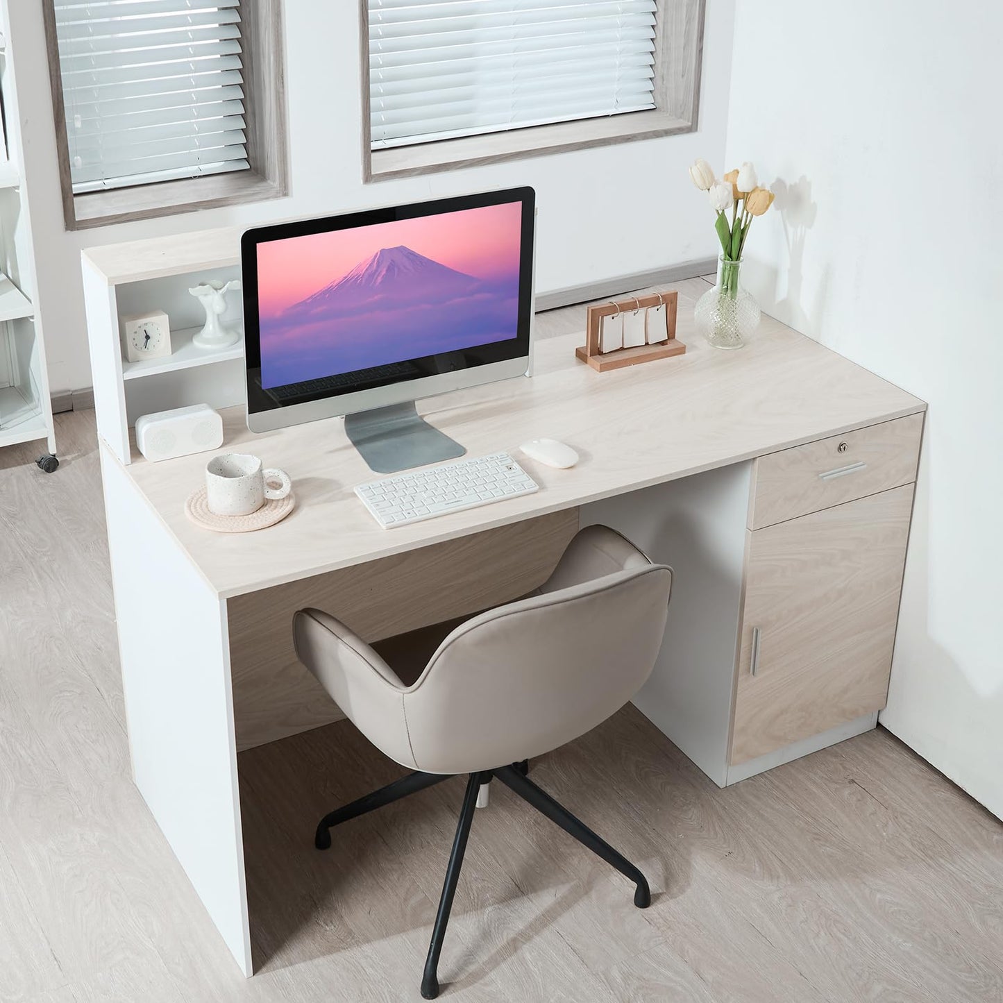 VEVOR Reception Desk, 55 Inch Rectangular Front Counter Table, Office Reception Counter with Lockable Drawer and Storage Cabinet, for Checkout, Lobby, Beauty Salon and Office, Natural