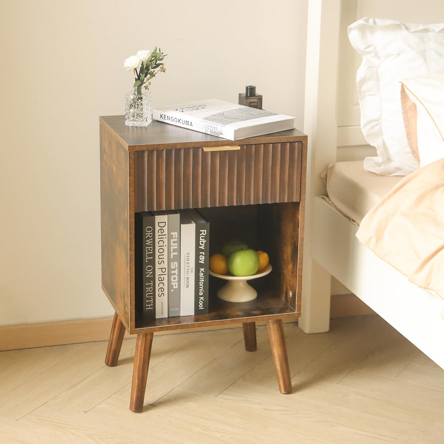 Fultyle Mid Century Modern Nightstand with Charging Station, Modern Bedside Table with Fluted Drawer and Storage Shelf, End Side Tables Living Room for Bedroom, Office (Rustic Brown)