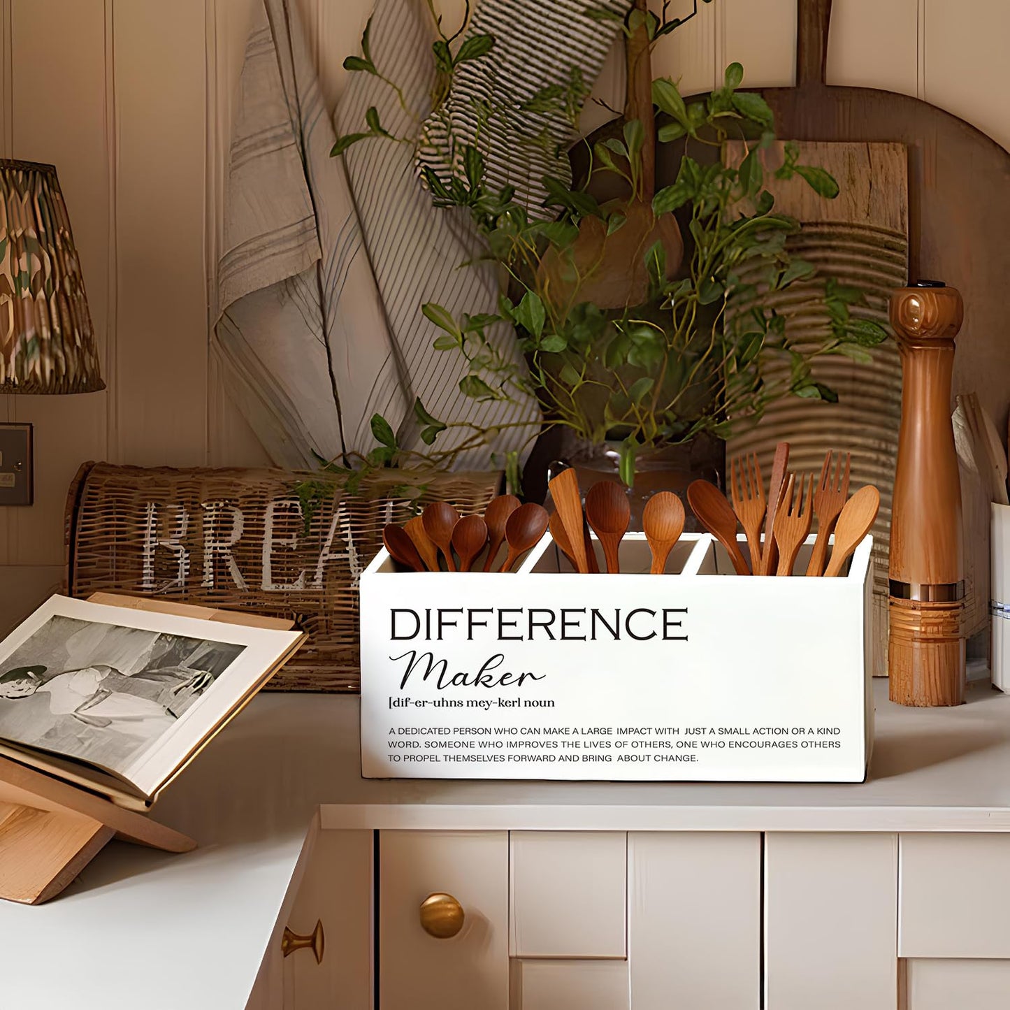 LIANGW Difference Maker Gift Pen Pencil Holder for Desk, Thank You Appreciation Gifts for Coworkers Leaders Teachers, Difference Maker Wooden Box Sign Decorations for Office Workplace Desk Tabletop