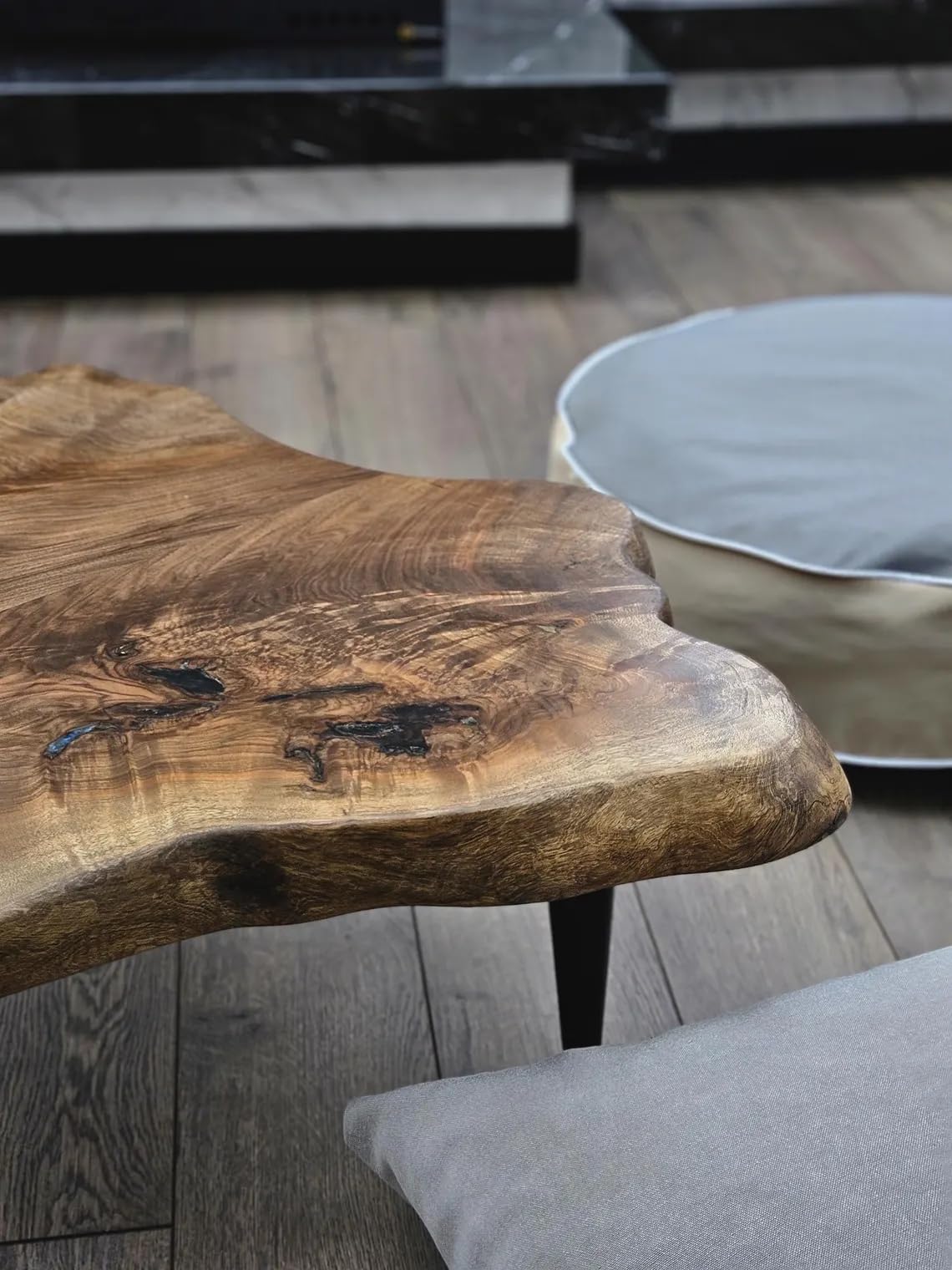 RESINHOMEFURNITURE Handcrafted Live Edge Round Coffee Table Dining Table Hallway Table Office Table Counter Table Center Table Side/End Table Bedside Table Home Décor (30" Inches Tall, 36 x 36 Inches)