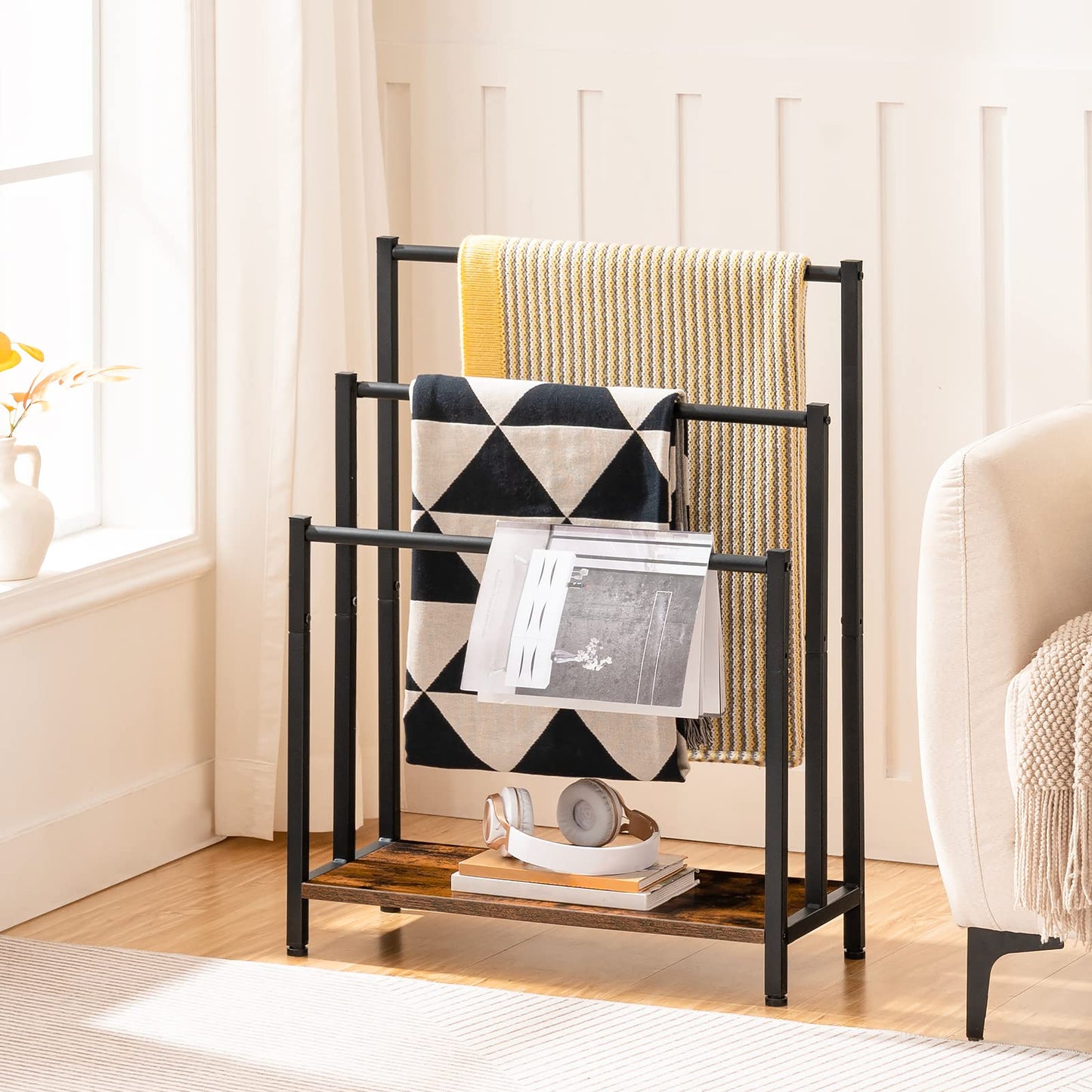 HOOBRO Free Standing Towel Rack, 3 Tier Blanket Rack, Blanket Holder for Bathroom, 23.6" L x 11" W x 31.9" H, Industrial Metal Drying and Display Rack with Shelf, Rustic Brown and Black BF06LB01