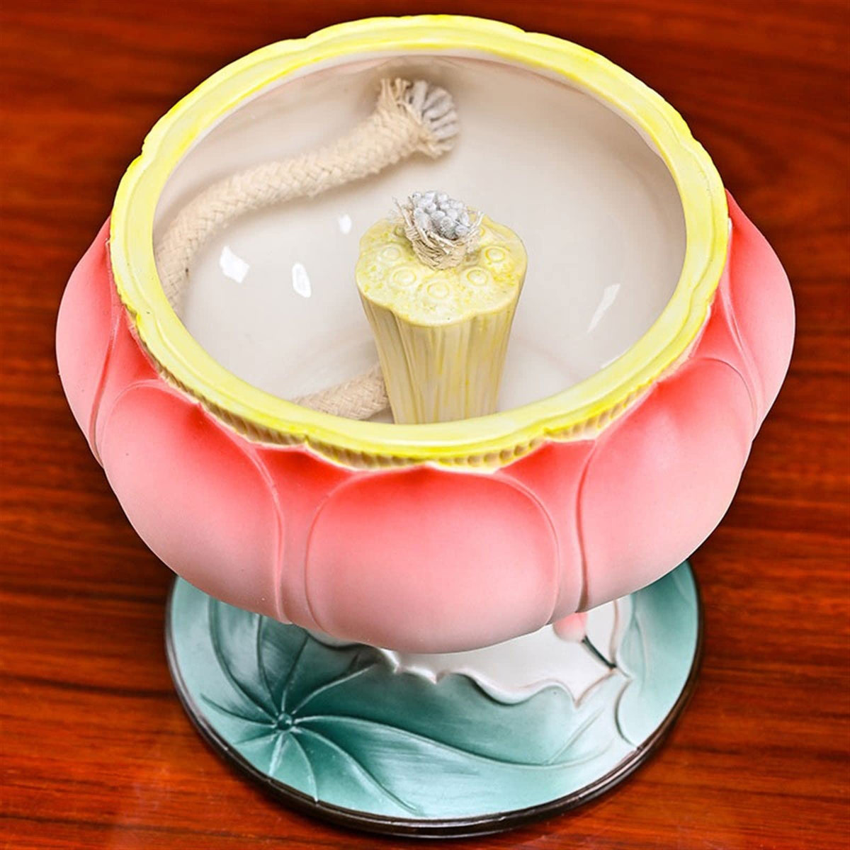 WAOCEO Candlestick Holders Candle Holder Oil Lamp Ceramic Candlestick Elegant Lotus Shaped Candle Holder Home Decoration Table Center Decoration Candle Holders (Size : B)