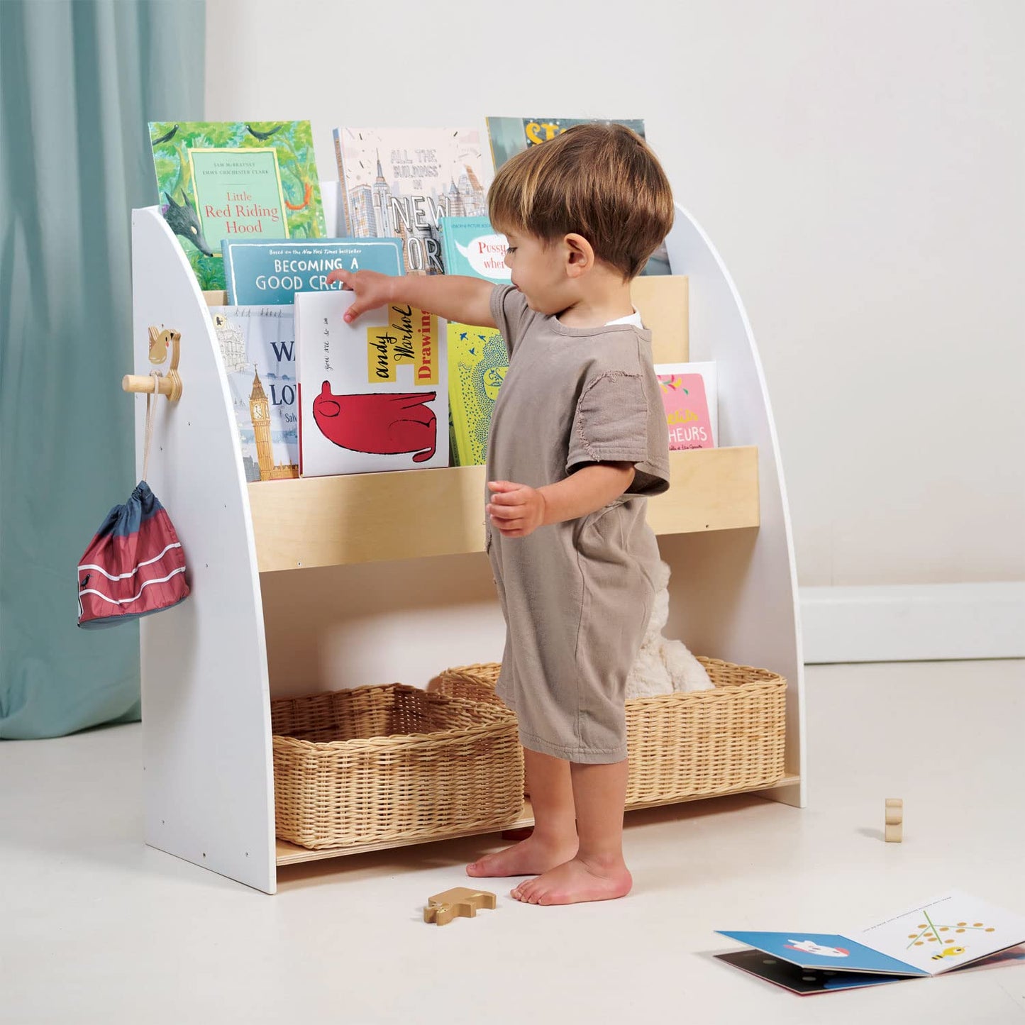 Tender Leaf Toys - Forest Bookcase - Sturdy and Practical Bookcase and Storage Unit - Beautiful Gender-Neutral Playroom/Bedroom Organisation, Promotes Reading and Early Learning - Age 3+