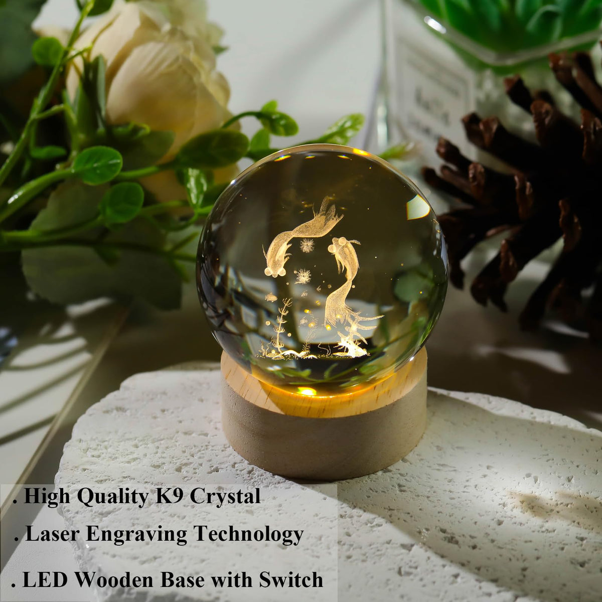 Arikyrist 3D Goldfish Crystal Ball Night Light, Crystal Goldfish Figurines with Wooden Base Gifts for Women and Kids, 3D Laser Engraved Glass Sphere Paperweight Decor for Home Office.