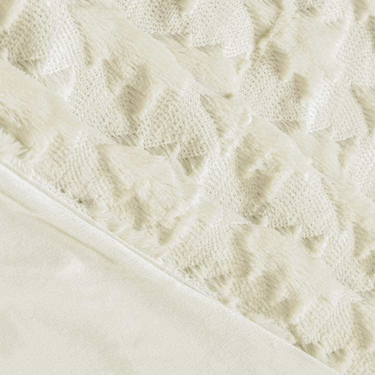 Horaldaily Christmas Blanket Throw, Beige Christmas Tree Soft Fuzzy Plush Faux Fur Cozy Blankets for Couch Sofa Bed Lounging, Ideal Gifts for Kids Adults Wife Self, 50x60