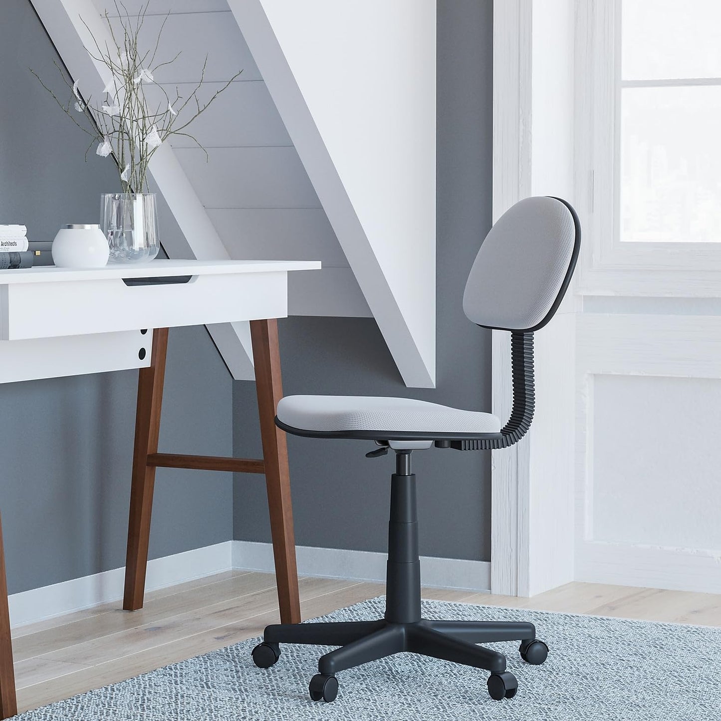 Flash Furniture Harry Low Back Swivel Task Office Chair - Adjustable Gray Student Chair with Padded Mesh Seat & Back - Homeschool Study Chair