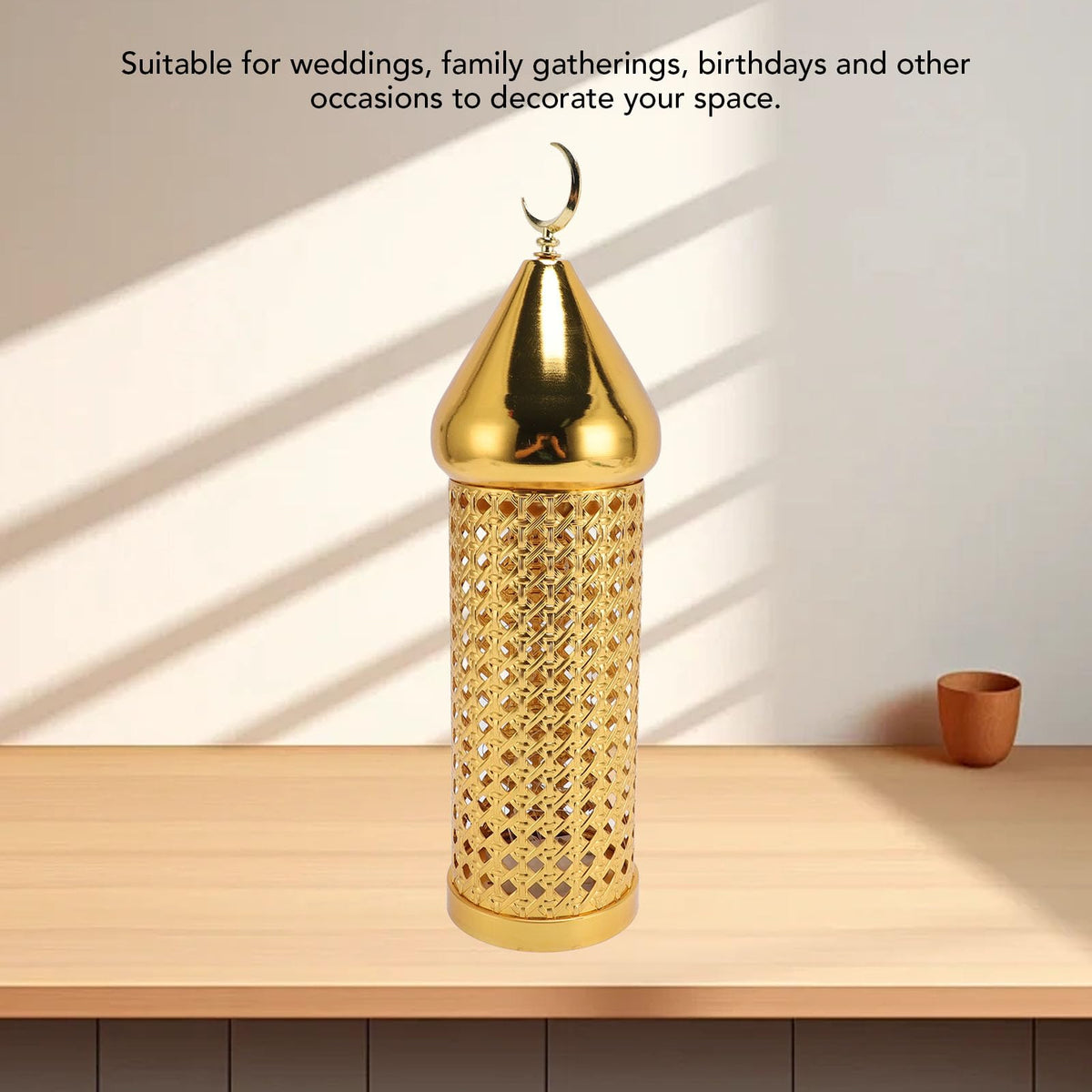 Omquot Retro Handmade Golden Metal Wind Lamp Lantern for Wedding Party Decorations, Aromatic Candle Holder for Romantic Ambience, Iron Material (Large)