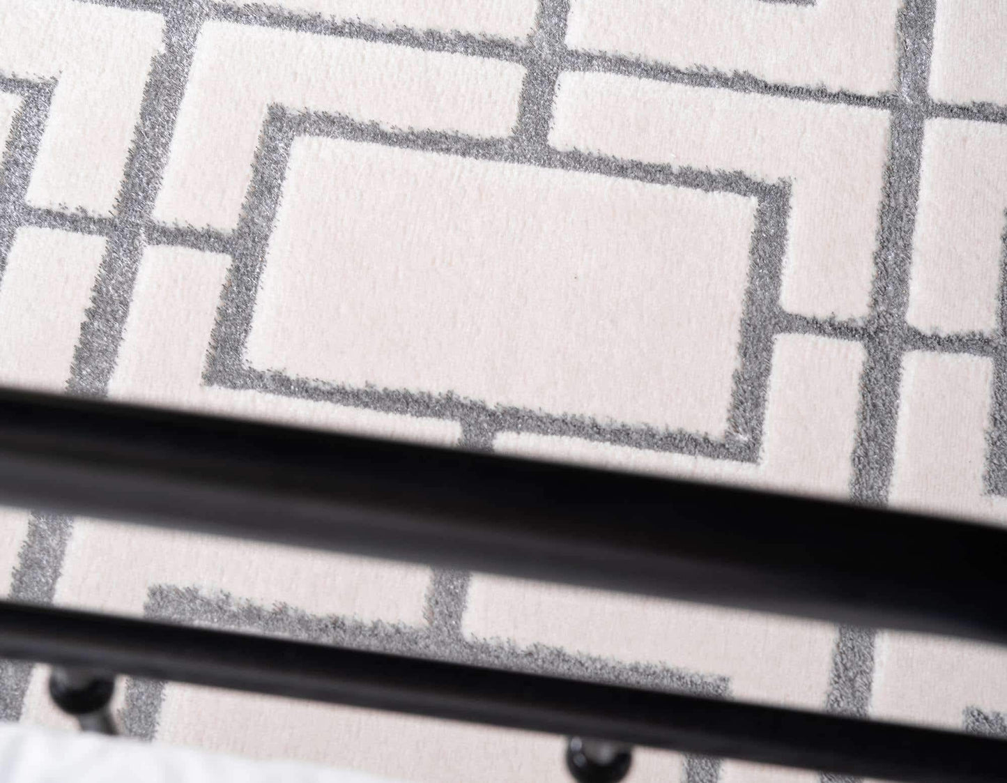Unique Loom Glam Collection Area Rug - Deco (3' 3" x 5' 3" Rectangle, White Silver/ Silver)