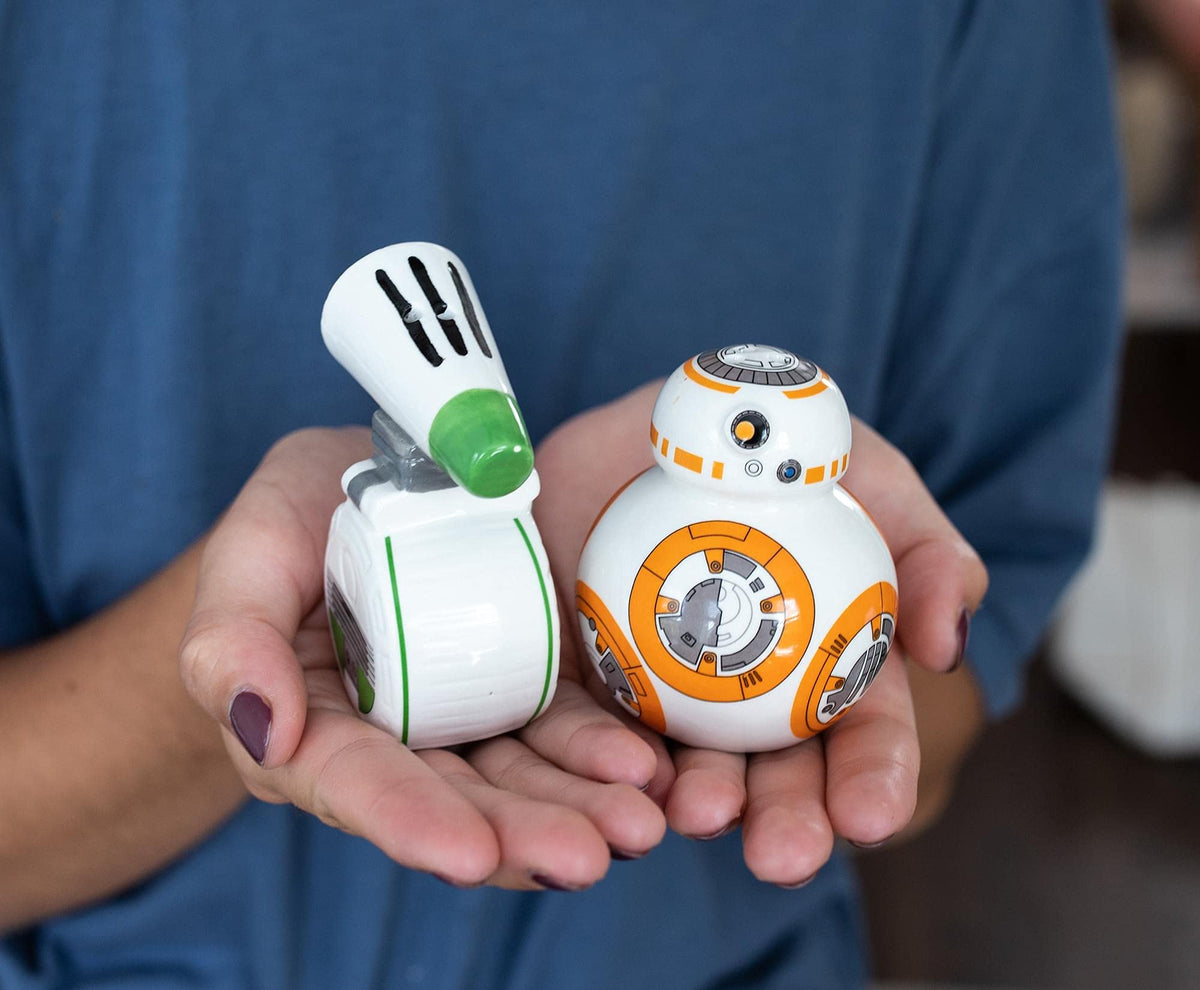 STAR WARS Episode 9: Rise of Skywalker Salt and Pepper Shakers - Ceramic
