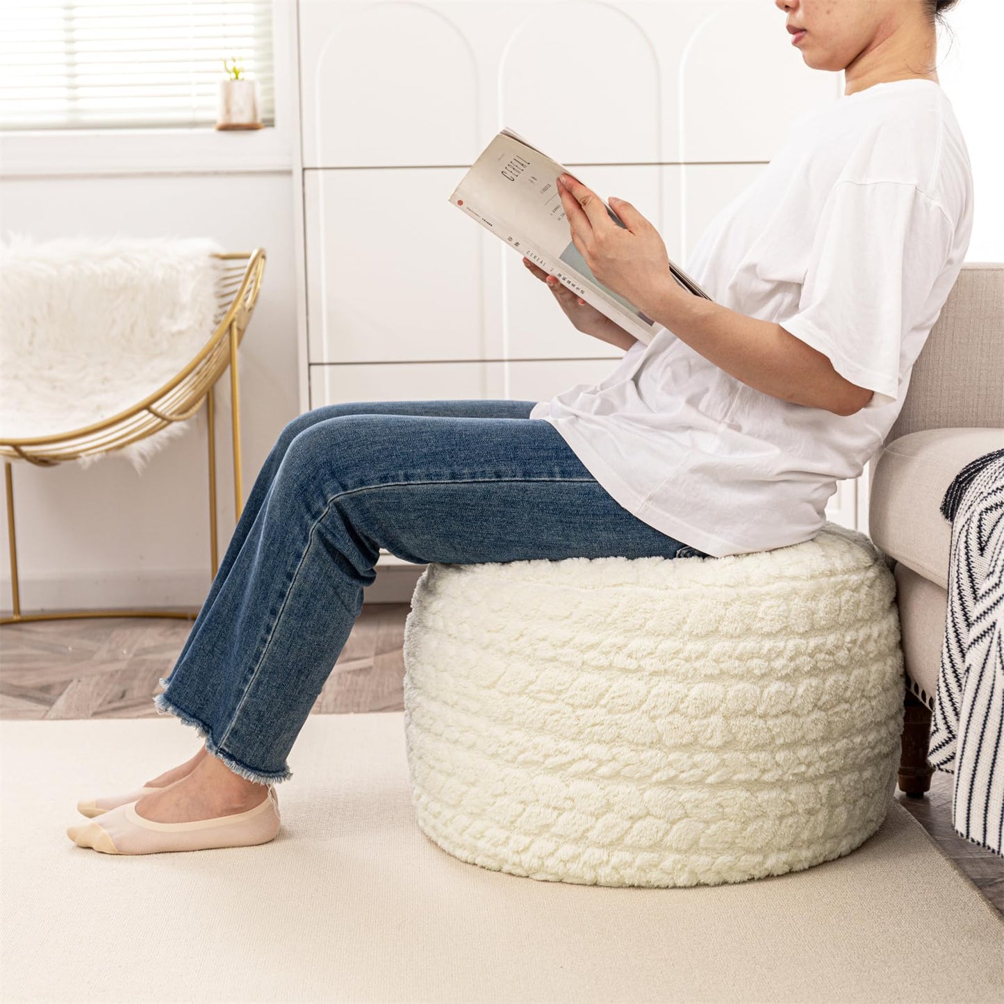 Round Pouf Ottoman 20 x 20 x 14 Inches Boho Poof Home Decor Floor Pouffe Ottoman Foot Rest for Couch Sofa Bean Bag Chairs Living Room Bedroom (Cream)