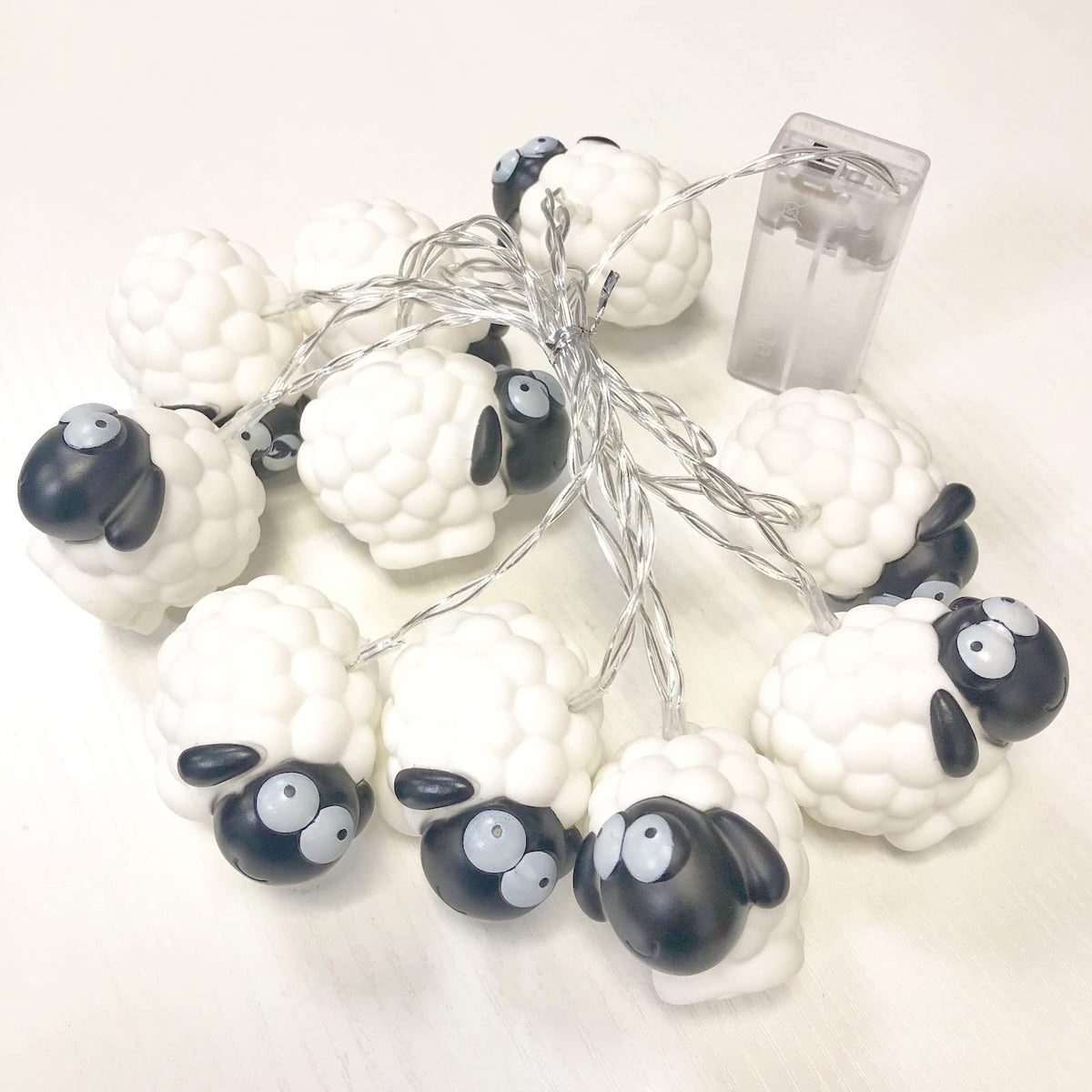 Sezrgiu Cute Painted Sheep Night Light LED Sheep Ornaments String Lights Black Sheep Fairy Light Battery Powered Indoor Outdoor Party Decor Night Light (10LED, Black Sheep)