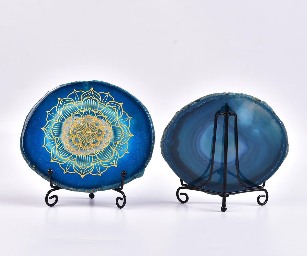 AMOYSTONE Spiritual Decor - Laser Engraved Mandala on Natural Agate Slice in Blue, 4-5" with Foldable Stand