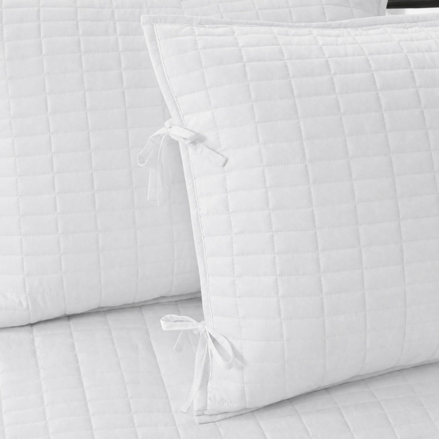 Comfort Spaces Daybed Cover - Luxe Double Sided Quilting, All Season Cozy Bedding with Bedskirt, Matching Shams, Kienna White 75"x39" 5 Piece