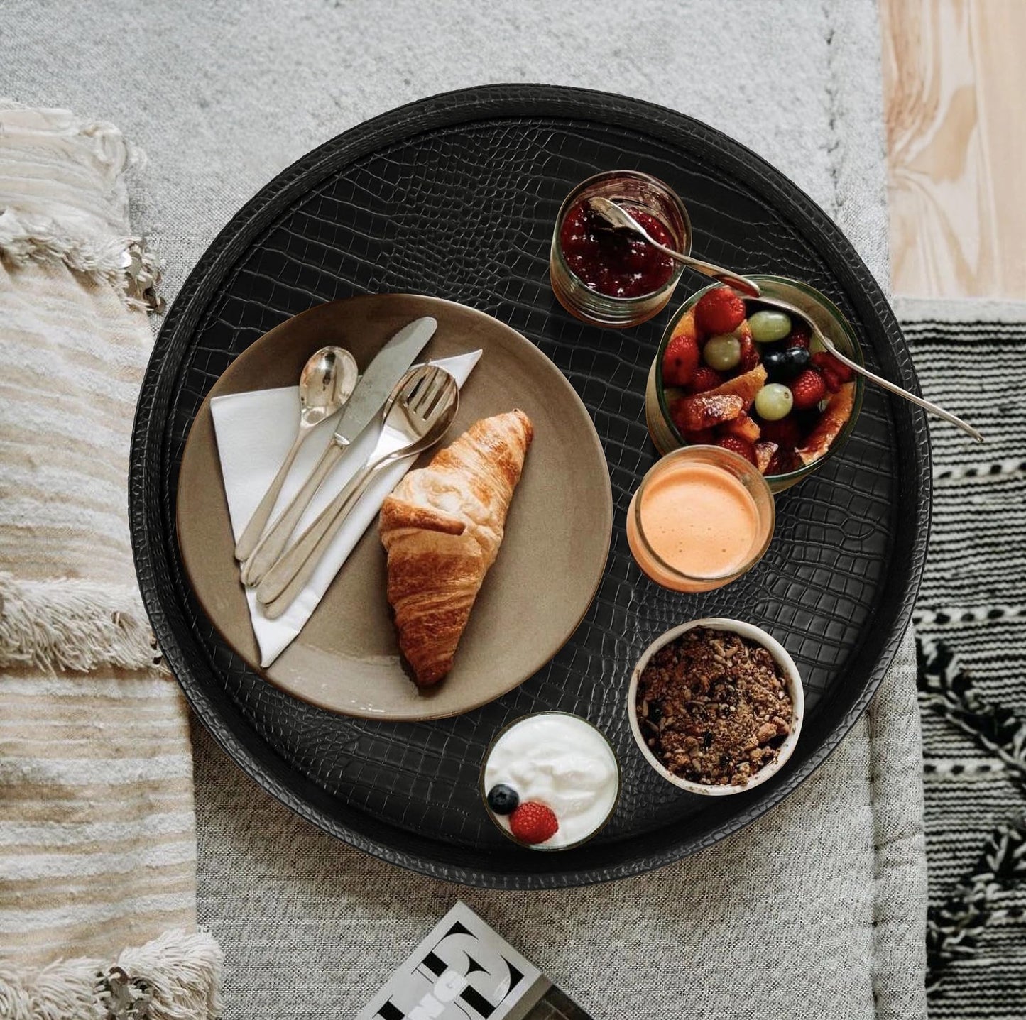 HofferRuffer Round Serving Tray 20'', Elegant Faux Leather Circle Ottoman Table Tray, Serve Tea Coffee Breakfast in Bedroom Living Room Kitchen (Classic Black)