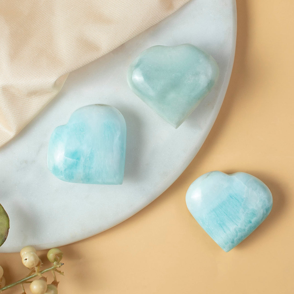 Crocon 50mm Blue Aragonite Heart Stone Big Heart Shape Puff Stones Set 450+ Carats Pocket Crystal Healing Tumble Collection Palm Worry Stone Good Luck Charm Meditation Gift Craft Home Decor