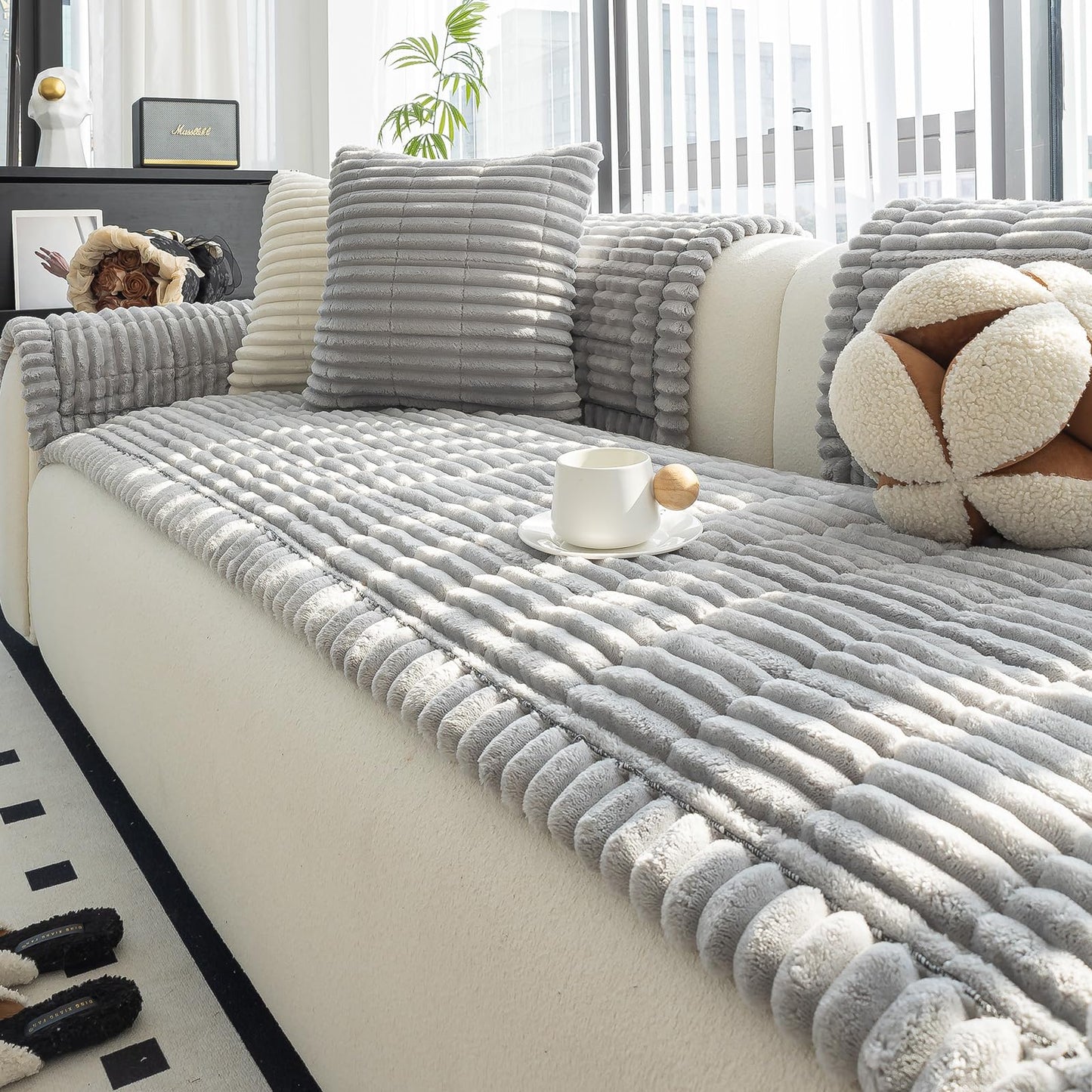 MDSASFD Sofa Couch Cover, Sofa Covers for Dogs Washable, Non-Slip Striped Sofa Slipcovers for Sectional Sofa, Sofa Cover Furniture Protector for L Shaped(Light Grey, 27.6"x 59")
