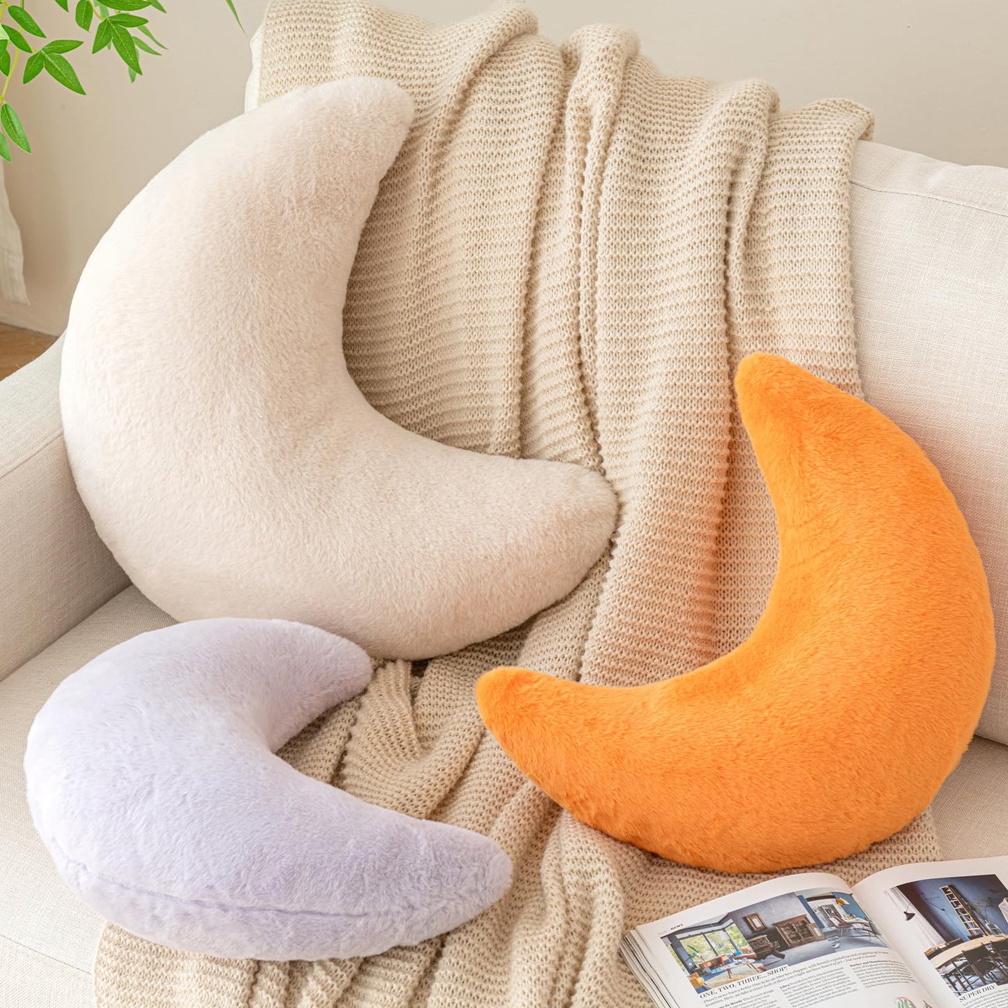 Znhinery Moon Pillow, Decorative Throw Pillows with Soft Faux Rabbit for Bed Couch, Moon Shaped Pillows Plush Floor Cushions Room Decor Pillow for Sofa Bedroom Living Room