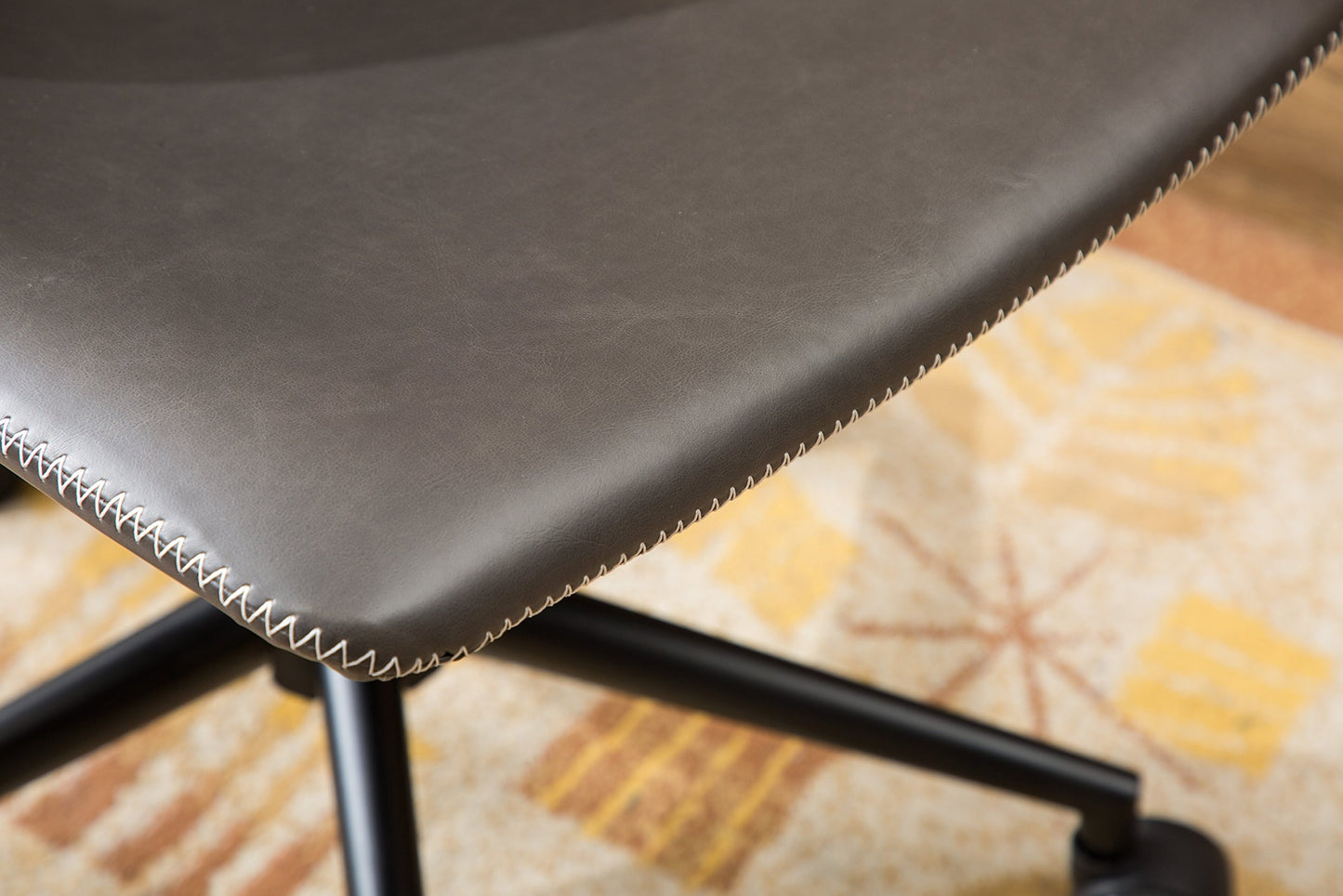 Roundhill Furniture Cesena Faux Leather 360 Swivel Air Lift Office Chair, Gray