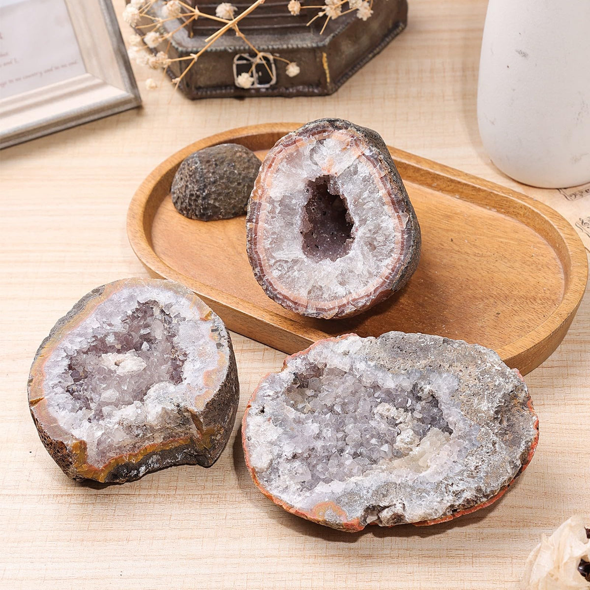 Rockcloud Natural Geode Agate Specimen Irregular Quartz Crystal Cluster Mineral Stone for Home Decoration, 0.44-0.66 lb