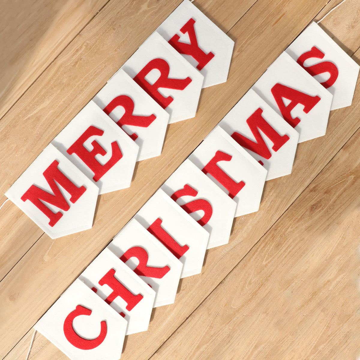 JUIIZAY Felt Merry Christmas Banner Xmas Decorations Christmas Sign Pre-Assembled Celebration Hanging Decor For Home Office Fireplace