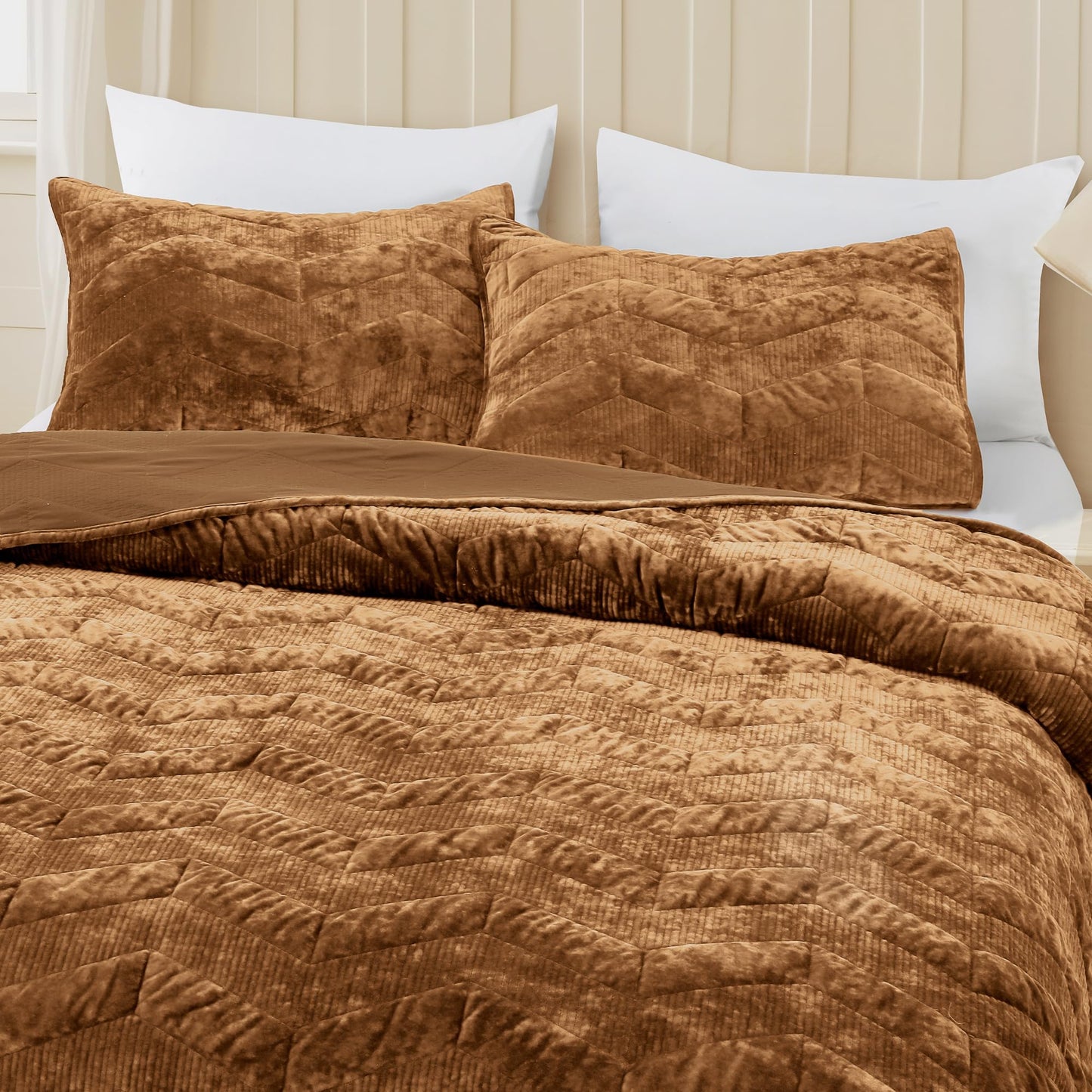 SHALALA Velvet Quilt Set King Size,Ultra Soft Luxury Lightweight Summer Velvet Comforter Set, Oversized Bedspread Coverlet with 2 Shams Geometries Pattern,for All Season(Gold Yellow,King)