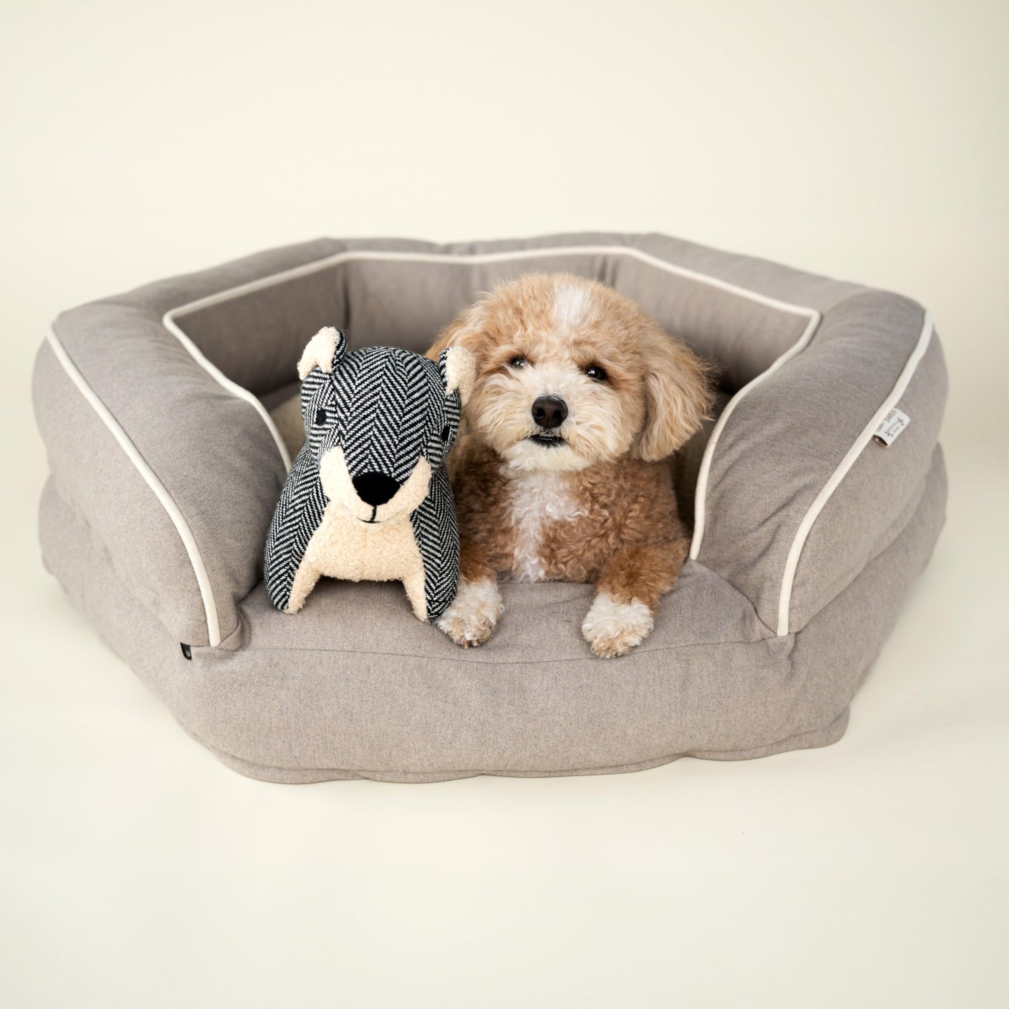 Harry Barker Hexagon Bed