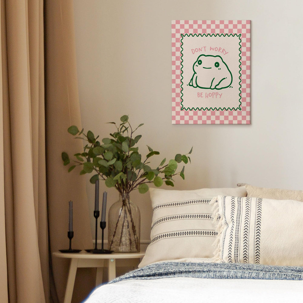 XINCEYWJ Frog Decor, Cute Funny Frog Classroom Wall Decor, Don't Worry Be Hoppy Pink Checkered Canvas Art Prints Framed, Mental Health Cute Funny Wall Art for Kids Bathroom Bedroom Office, 11x14 In
