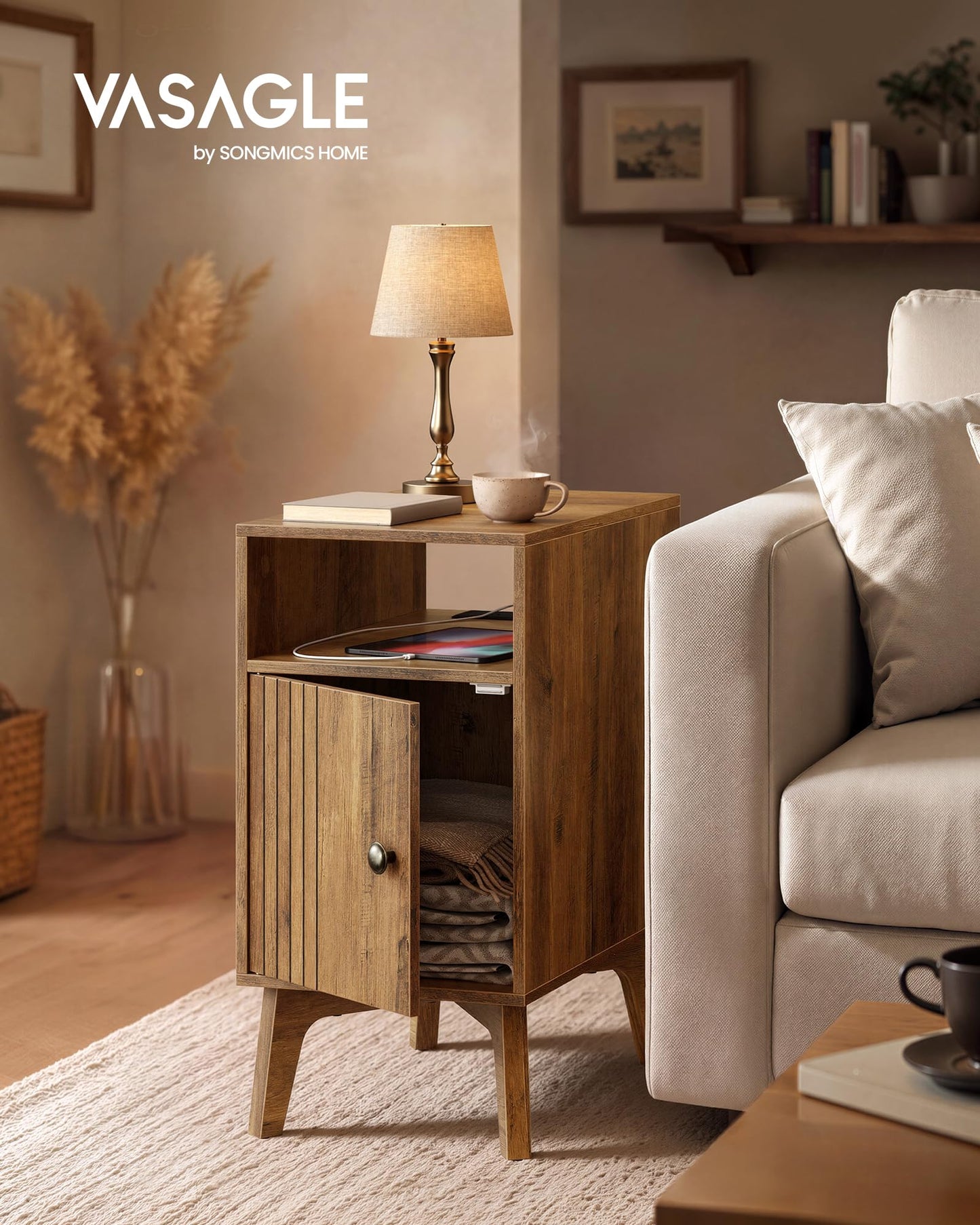 VASAGLE MAEZO Collection - End Table with Charging Station, Narrow Side Table, Nightstand with Tapered Legs, Curved Transitions, for Small Spaces, Living Room, Bedroom, Honey Brown ULET329K101S