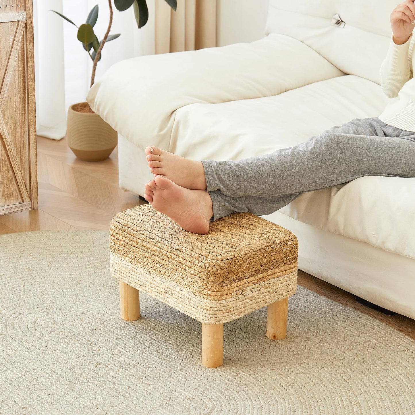 ALeesing Ottoman Foot Stool Rectangular Footrest Natural Seagrass Footstool with Wooden Legs Hand Weave Multifunctional Modern Dressing Stool, Sofa Side Table for Bedroom for Living Room (White)