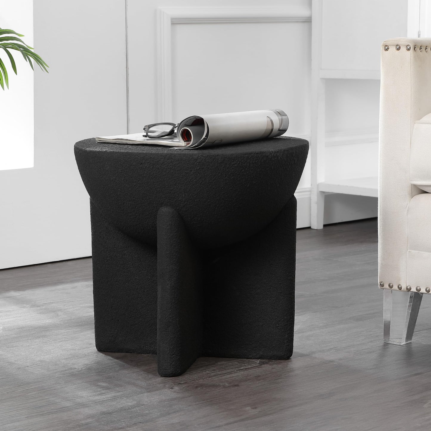 JONATHAN Y Brady Indoor/Outdoor Accent Table & Garden Stool, Minimalist Geometric Weather Resistant Sculptural Side Table for Patio, 17.75" x 16.25", Black Frosted TBL1109A