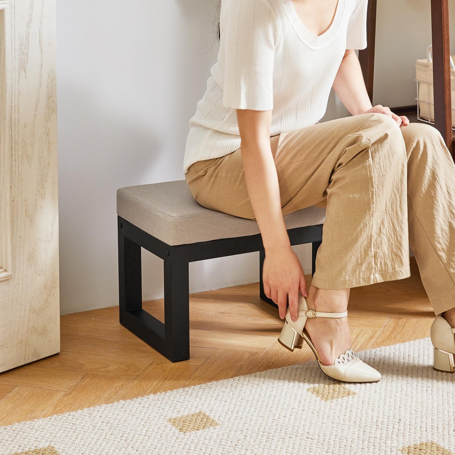 IBUYKE 16 Inch Small Foot Stool Ottoman, Rectangle Linen Foot Rest with Padded Seat and Metal Legs, Modern Ottoman Foot Rest for Living Room Bedroom Entryway Couch, Grey WBD001G