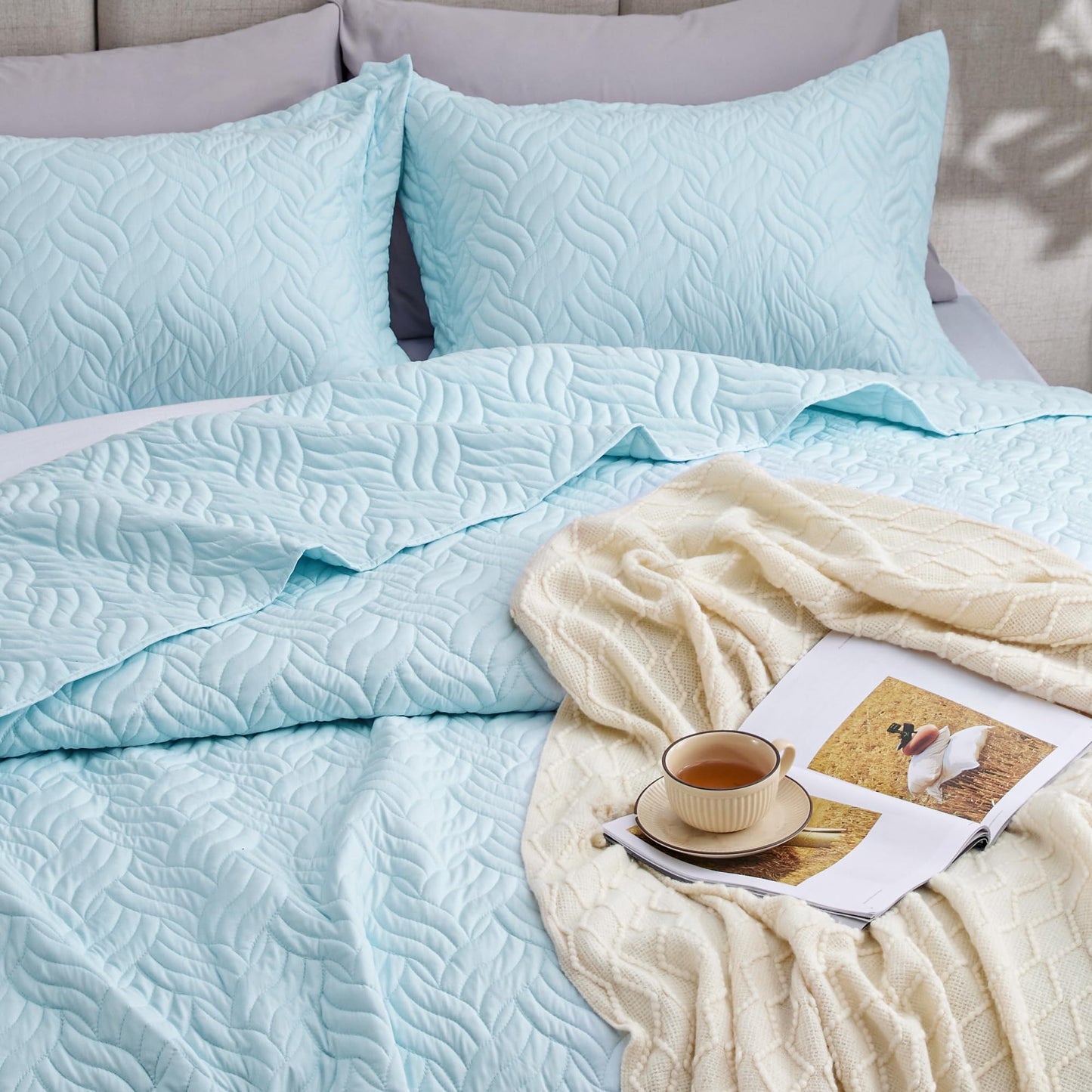 Love's cabin Quilts for Queen Bed Light Blue Bedspreads - Soft Bed Summer Lightweight Bedspread Comforter - Modern Style Wave Pattern Coverlet for All Season - 3 Pieces (1 Quilt, 2 Pillow Shams)