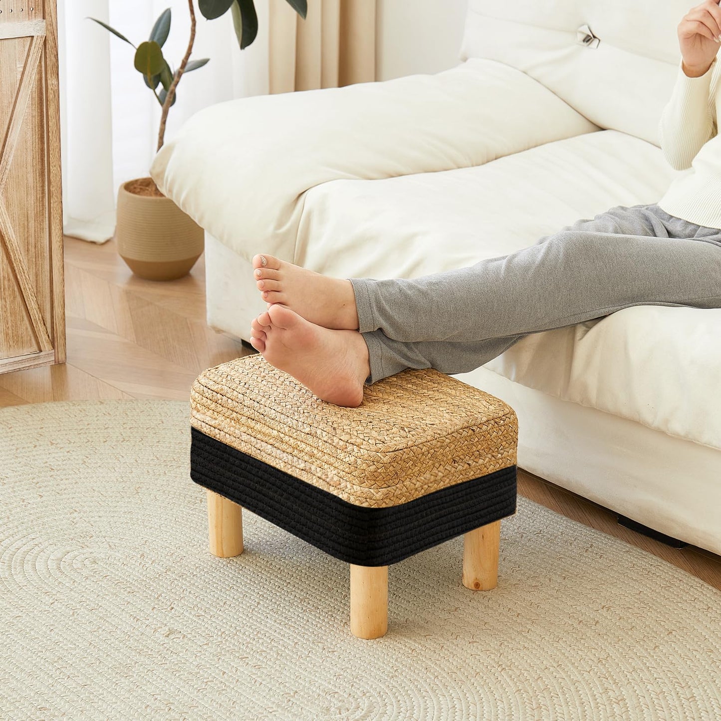 ALeesing Ottoman Foot Stool Rectangular Footrest Natural Seagrass Footstool with Wooden Legs Hand Weave Multifunctional Modern Dressing Stool, Sofa Side Table for Bedroom for Living Room (Black)