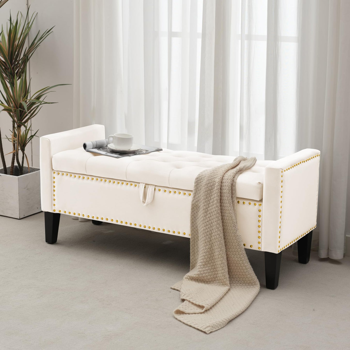 UDAX Storage Ottoman Bench, Velvet Upholstered Footstool for Bedroom and Living Room, Tufted Seat with Storage, Wooden Legs & Metal Rivets, Beige