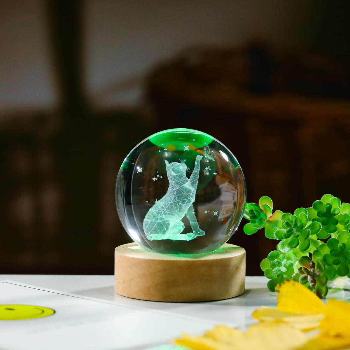 3D Cat Crystals Ball - Glass Cat Figurines & Decor for Room, Birthday or Keepsake