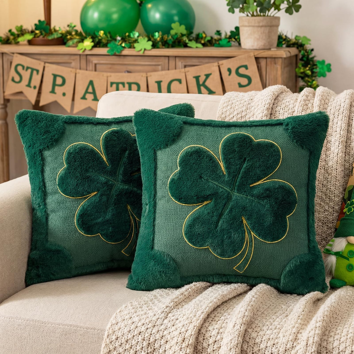 Emvency St Patricks Day Throw Pillow Covers 18x18 Set of 2, Green Shamrock Golden Decorative Pillow Cases Soft Plush Faux Fur Wool Couch Cushion Case for Couch Bed Sofa Living Room Home Decor