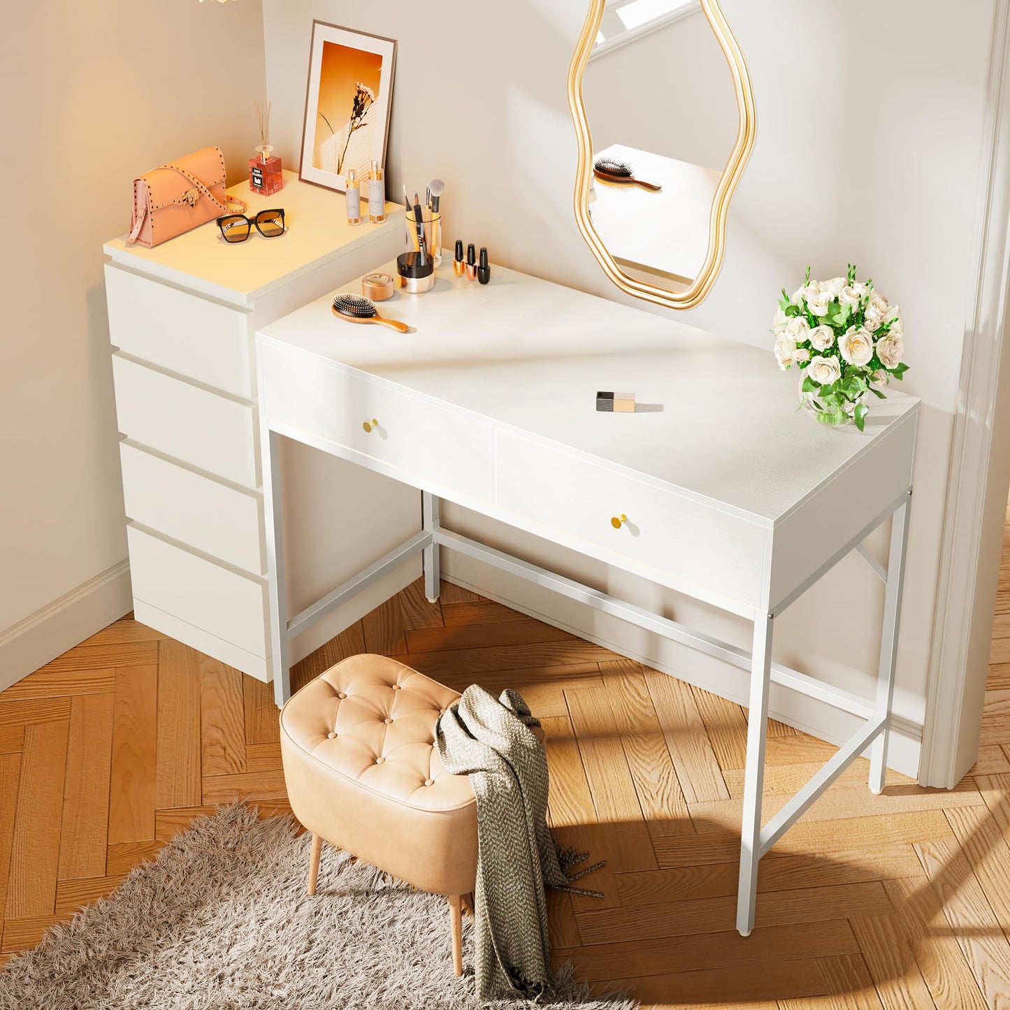 SUPERJARE Vanity Desk with Drawers, 31.5 inch Computer Desk, Modern Simple Home Office Desks, Makeup Dressing Table for Bedroom - White
