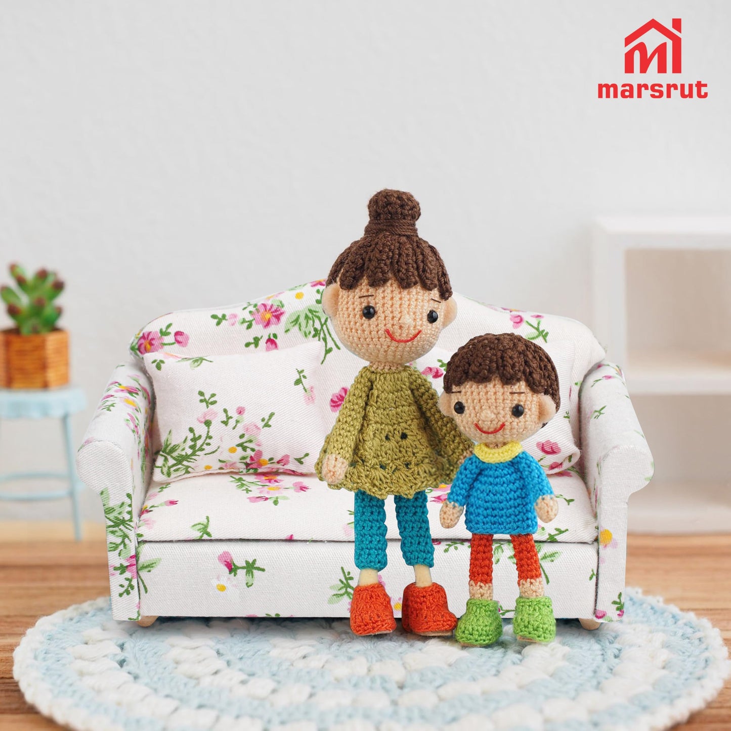 1:12 Scale Dollhouse Couch Sofa Set with Pillows for Living Room, Mini Wooden Upholstered Armchair Furniture Model, Modern High Simulation Fabric Artificial Scene Decoration Accessories, Pink Floral