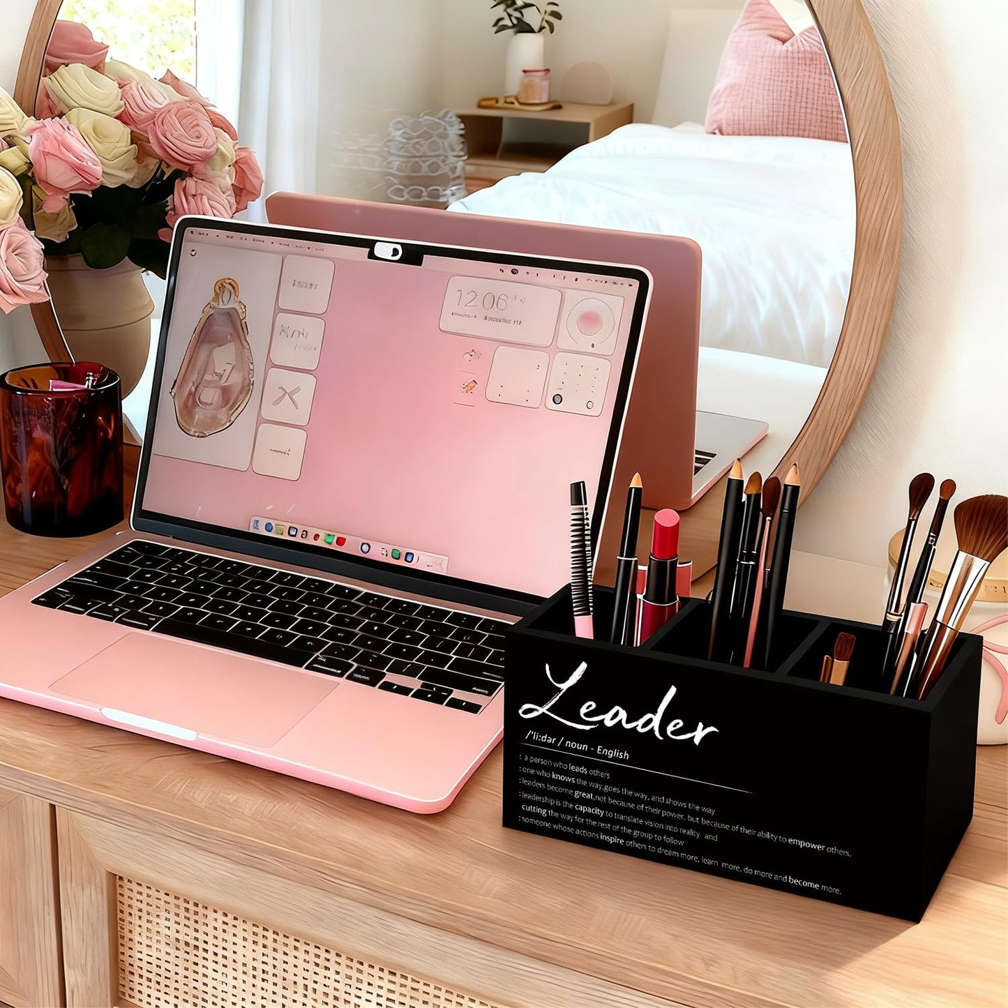 LIANGW Leader Gifts Pen Pencil Holder for Desk, Thank You Appreciation Gifts for Leaders Boss Manager, Leadership Gift Wooden Box Sign Decorations for Office Workplace Desk Tabletop