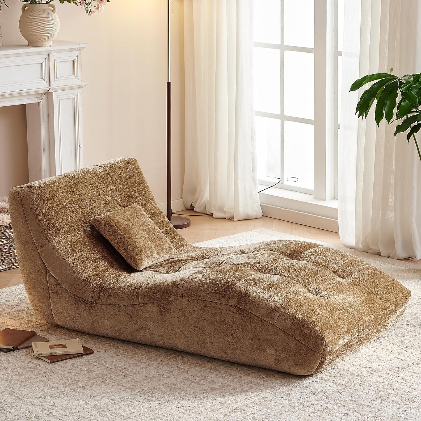 Huadeo Chaise Lounge Chair with Curved Back, Modern Upholstered Recliner Sofa, Tufted Accent Lounger Comfortable Lazy Chair for Bedroom, Apartment (Camel)