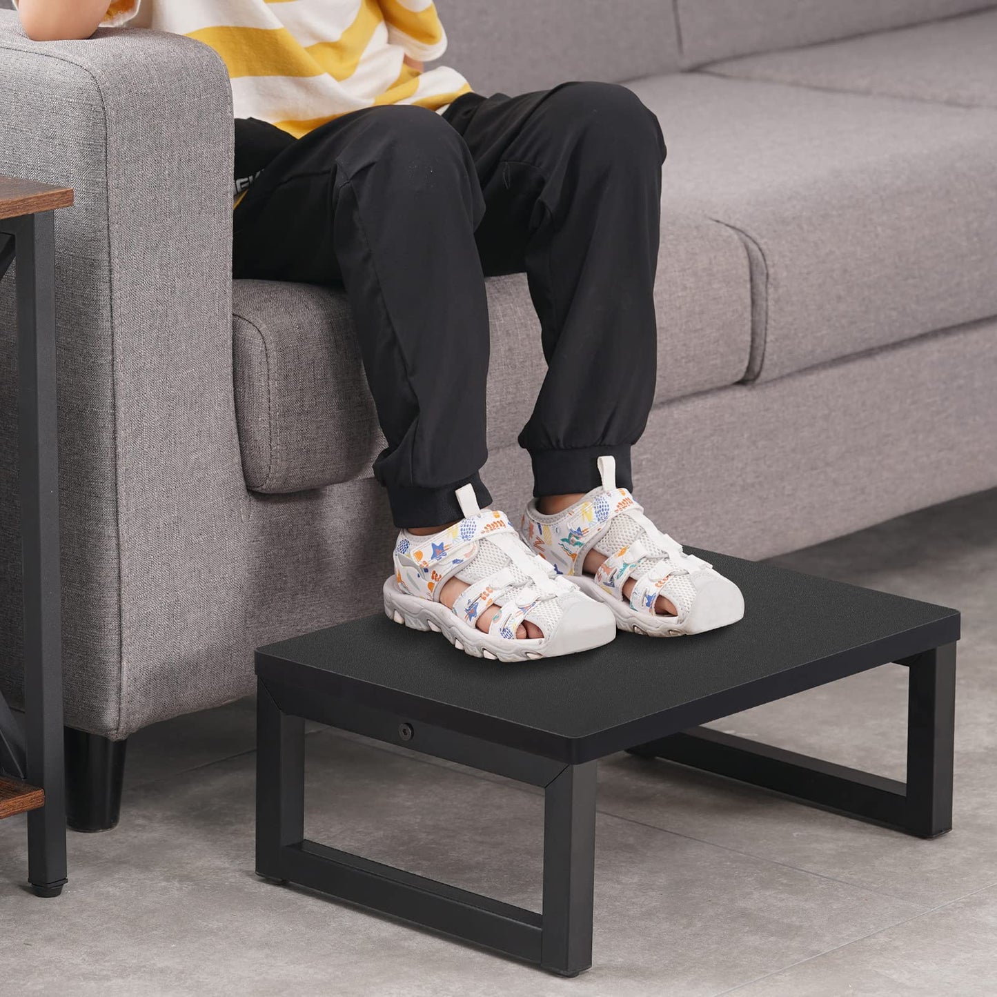Snughome Wooden Step Stools for Adults Kids, Solid Wooden Bedside Step Stool Adults Hold Up to 350 lb, One Step Foot Stool for Kitchen, Bedroom, Living Room, Bathroom - Self-Assembly(Black)