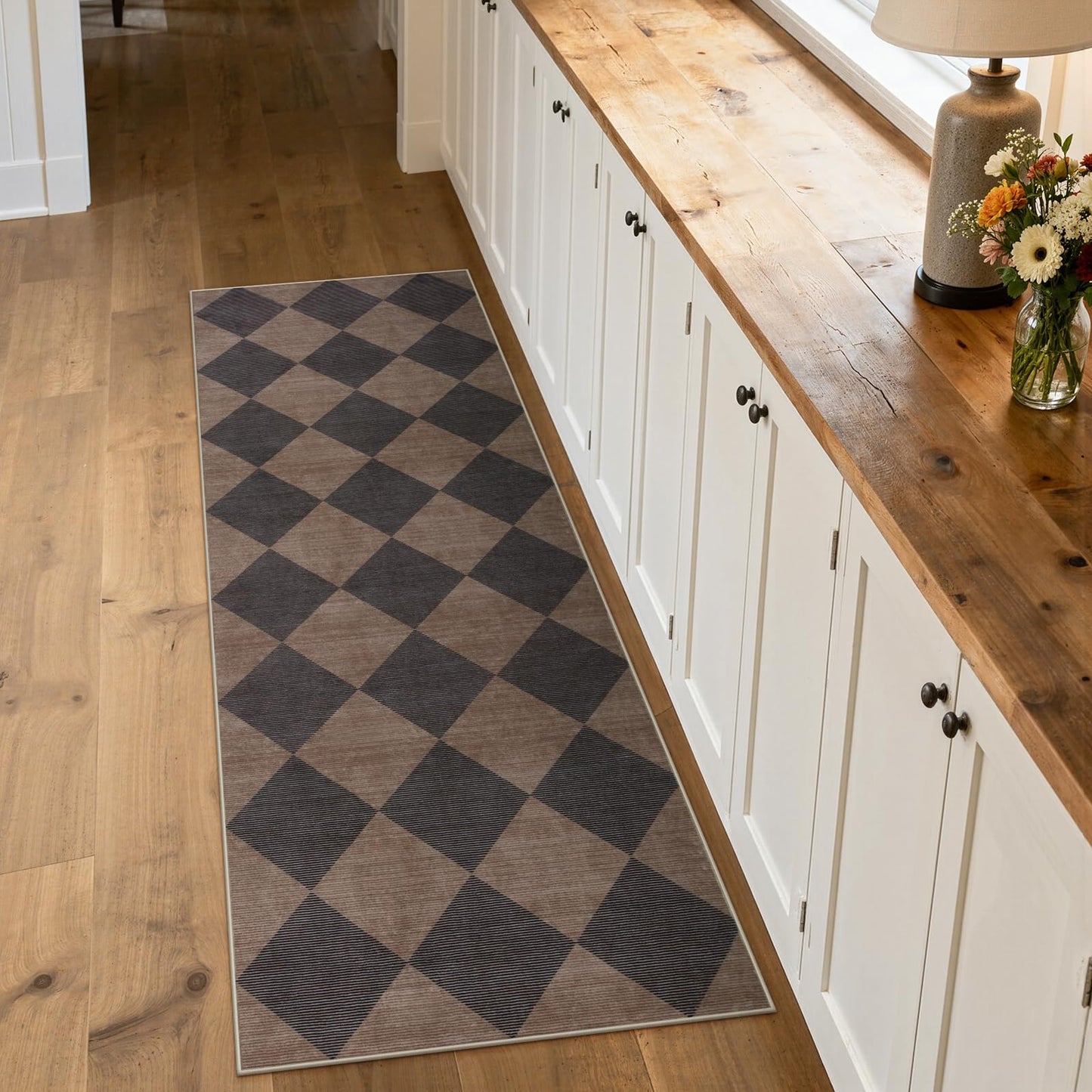 Beeiva Checkered Print Hallway Runner Rug 2x6, Moroccan Kitchen Runner Rugs Non Skid Washable 6ft Ultra Thin Stain Resistant Entryway Decor, Diamond Gingham Alfombra for Bathroom Laundry (Brown/Black)