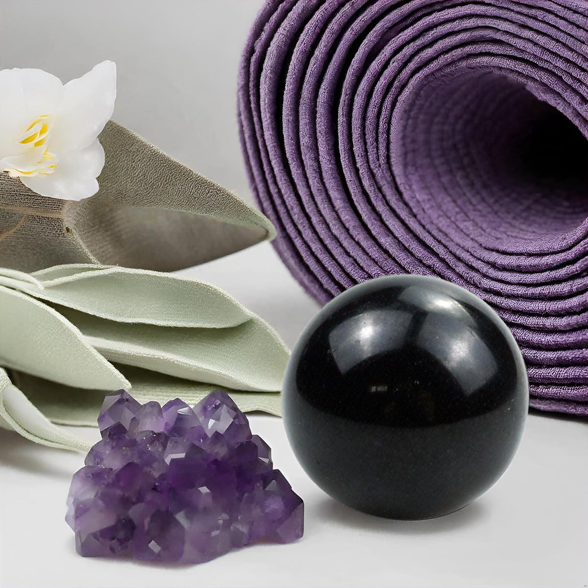 SISAMN Black Tourmaline Crystal Spheres Ball 50-60mm - Healing Crystals Decor for Meditation, Chakra Alignment, Yoga,Gifts Collection - 1.97-2.36 inches