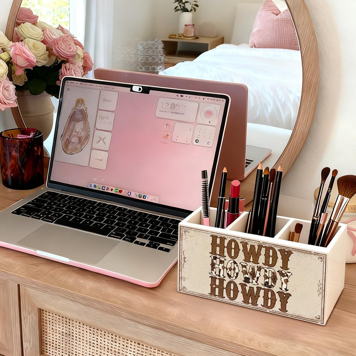 LIANGW Western Pen Pencil Holder for Desk, Cowboy Gifts, Cowgirl Gifts for Women, Western Office Decor, Retro Country Howdy Southwestern Wooden Box Sign Decorations for Home Office Desk Tabletop